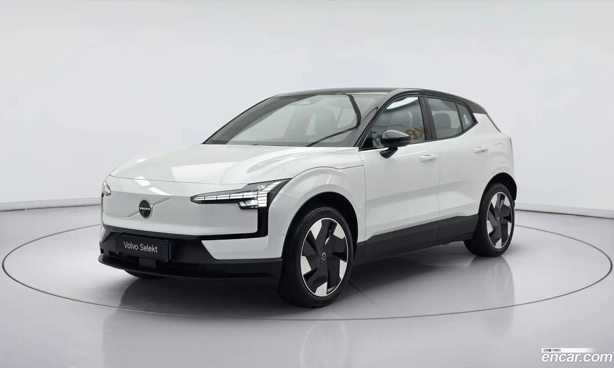 Volvo EX30 2025 — 17