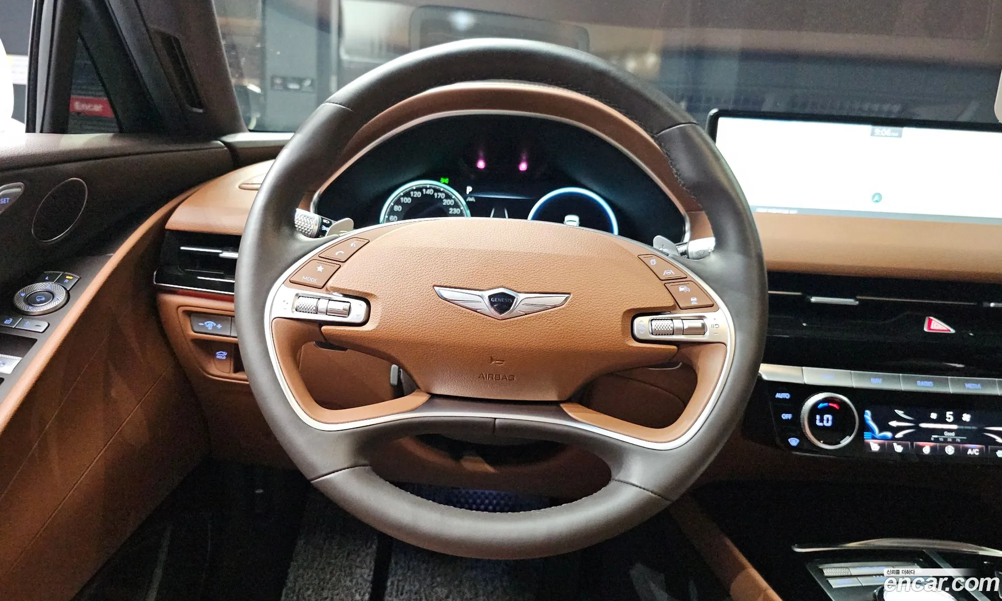 Genesis G80 2023 KMTGB41CBRU205172 — 2