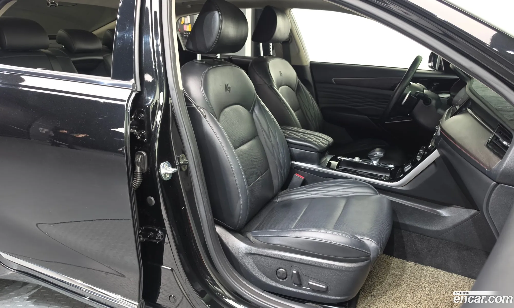 Kia K7 Premier 2019 KNALD416BLA184998 — 6