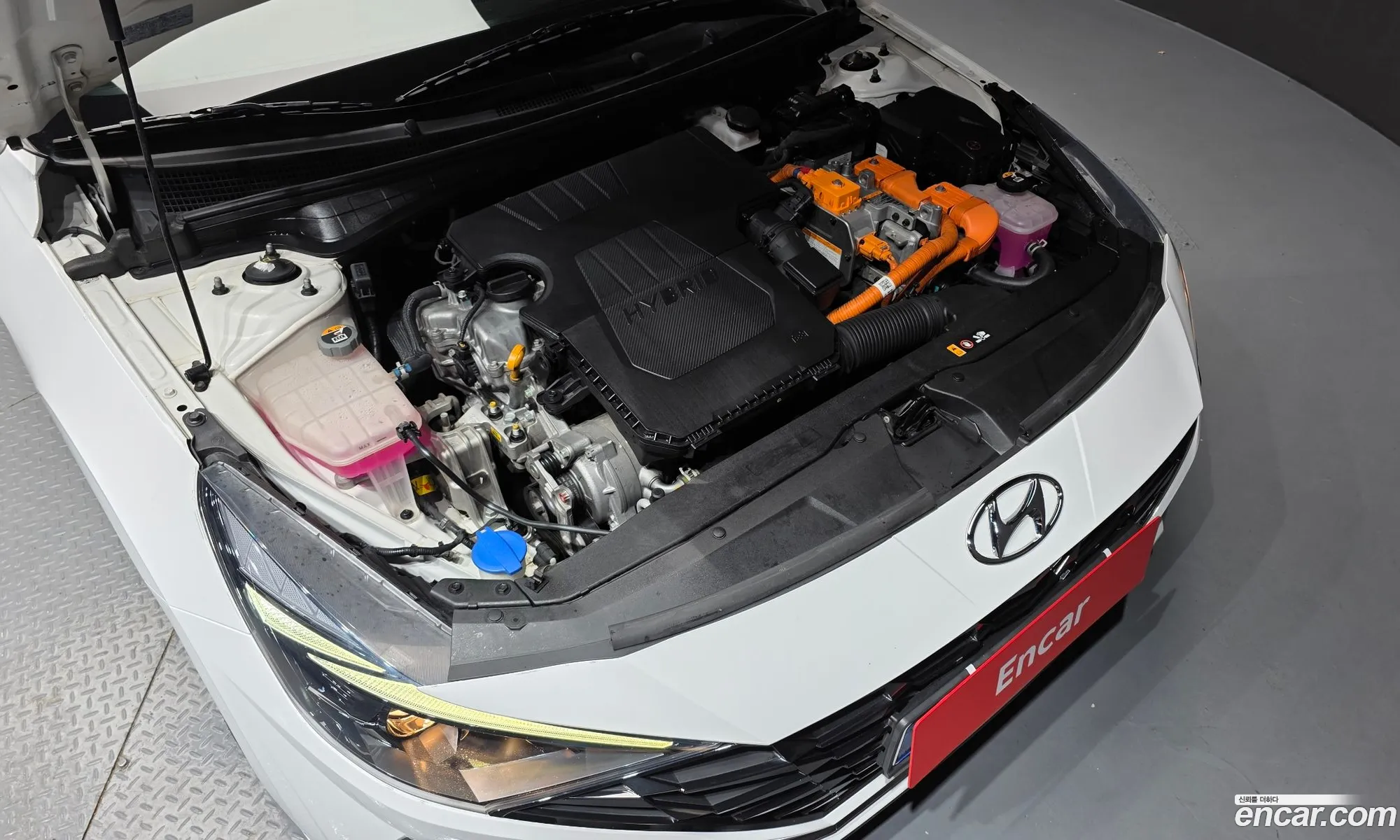Hyundai Elantra Hybrid 2022 — 14