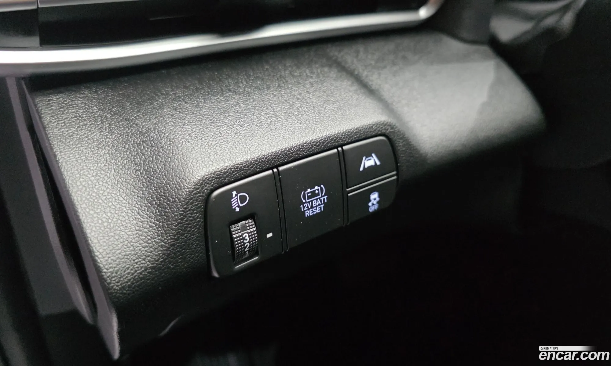Hyundai Elantra Hybrid 2022 — 4