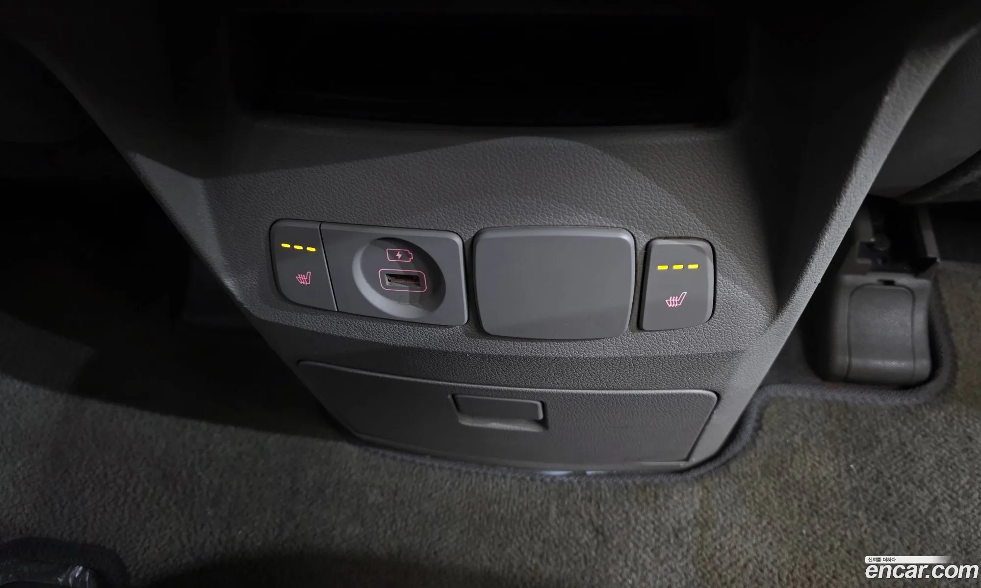 Kia Carnival 2019 KNAMB81ABKS537703 — 6