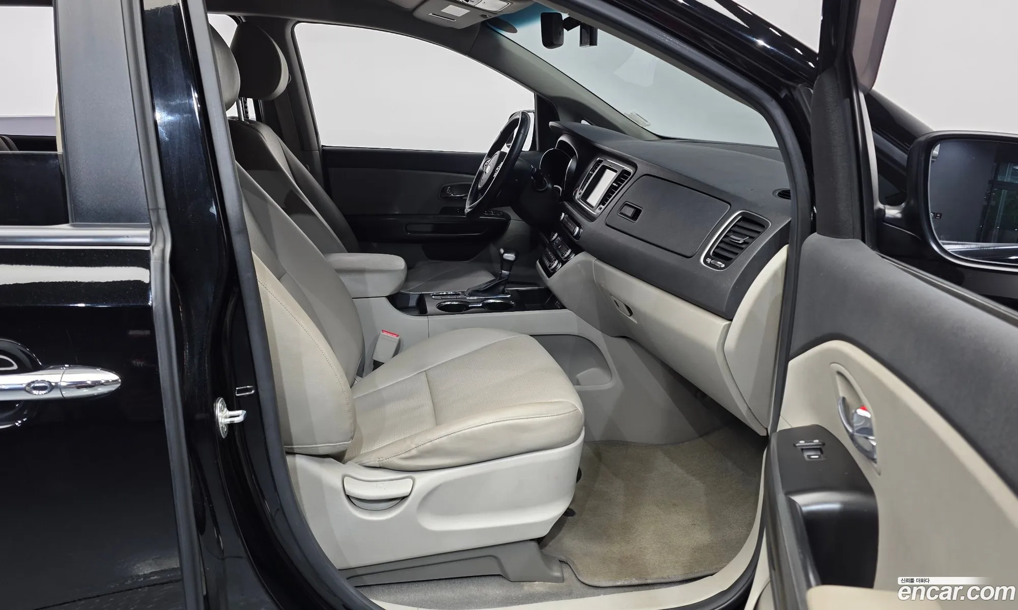 Kia Carnival 2019 KNAMB81ABKS537703 — 7