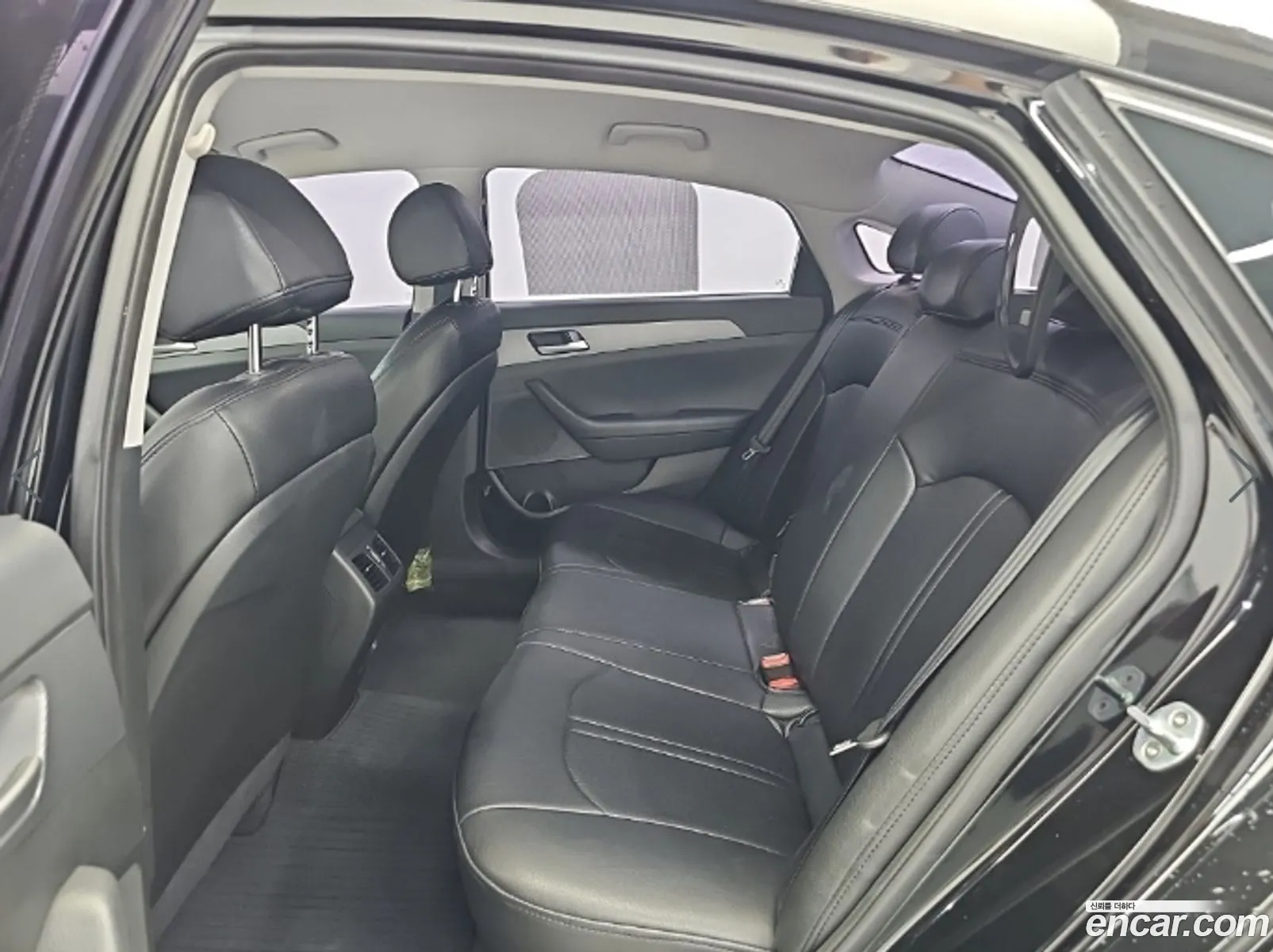Hyundai LF Sonata 2016 — 13