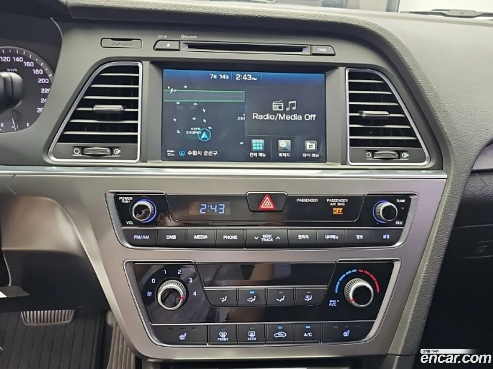 Hyundai LF Sonata 2016 — 18
