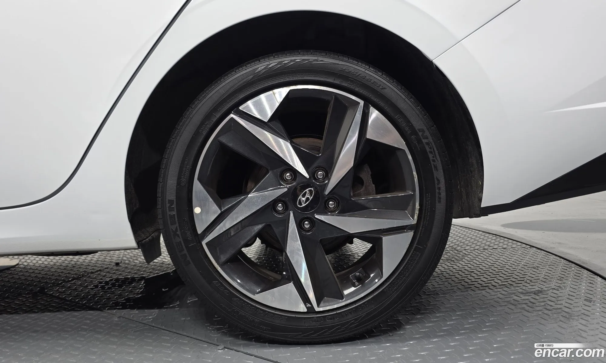 Hyundai Elantra Hybrid 2022 — 4