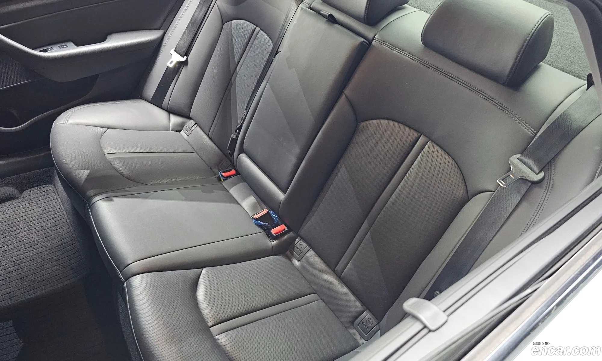 Hyundai LF Sonata 2016 — 2
