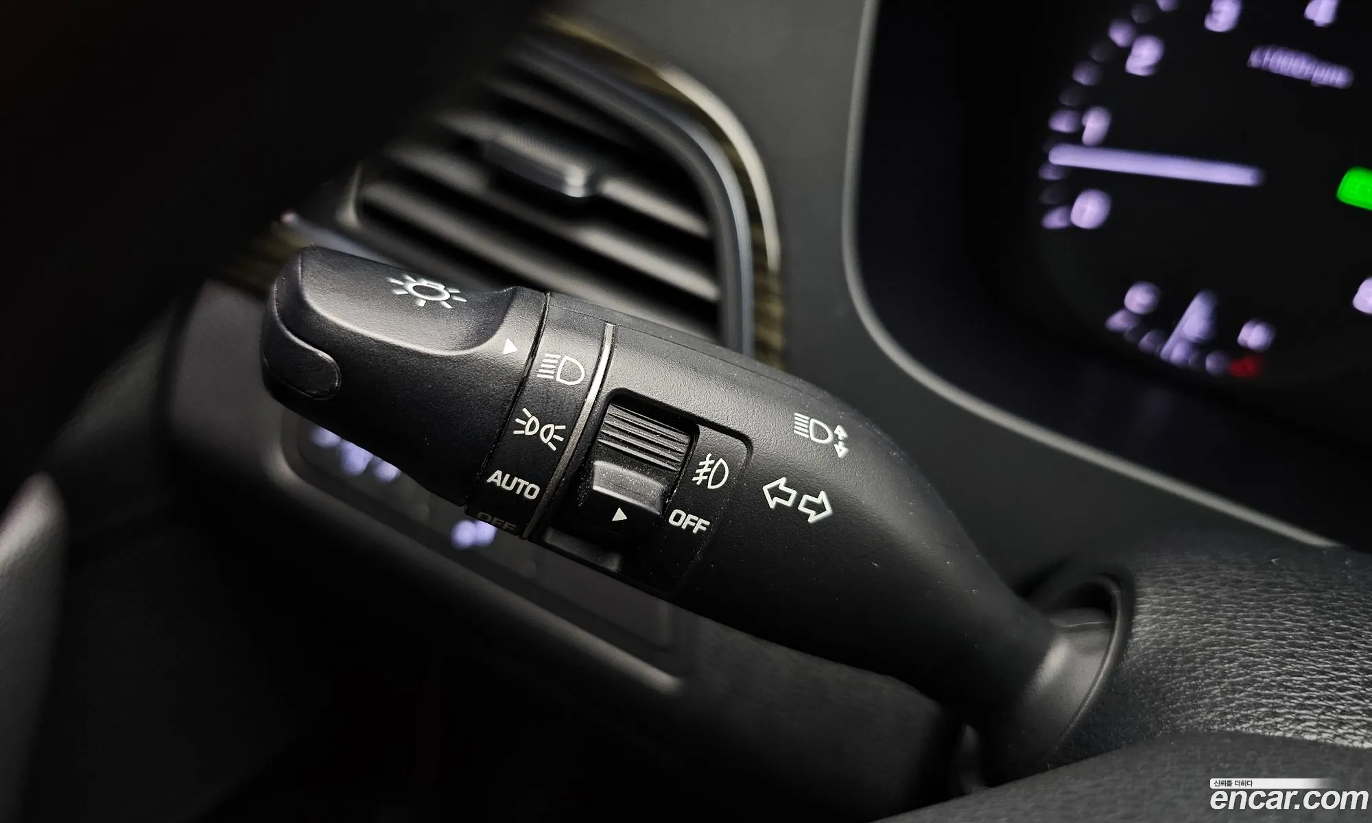 Hyundai LF Sonata 2016 — 17