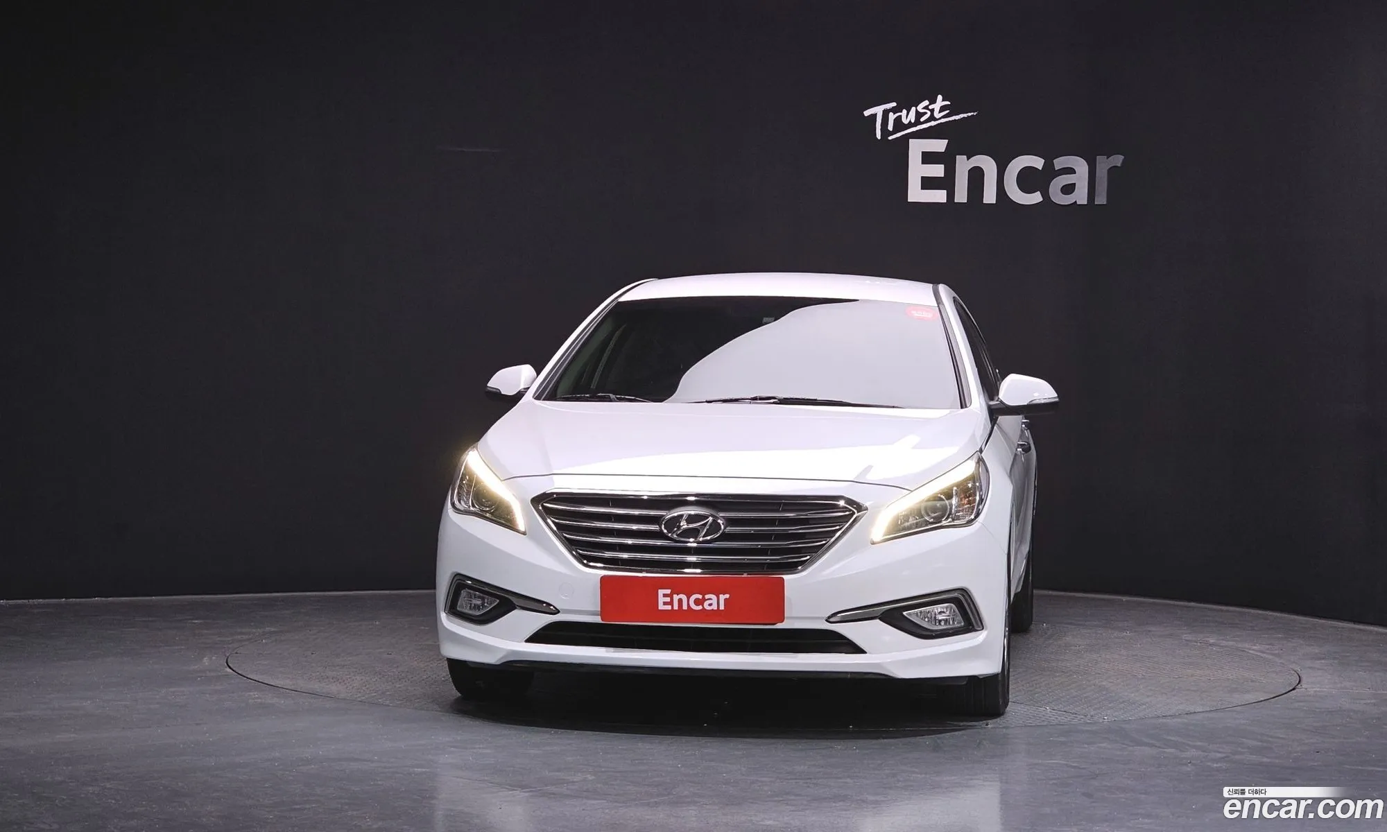 Hyundai LF Sonata 2016 — 30
