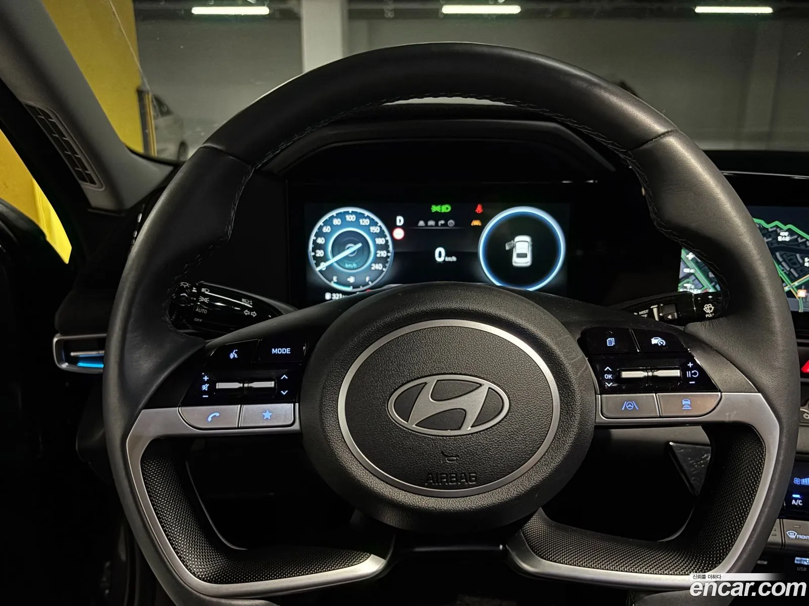 Hyundai Elantra 2024 — 16