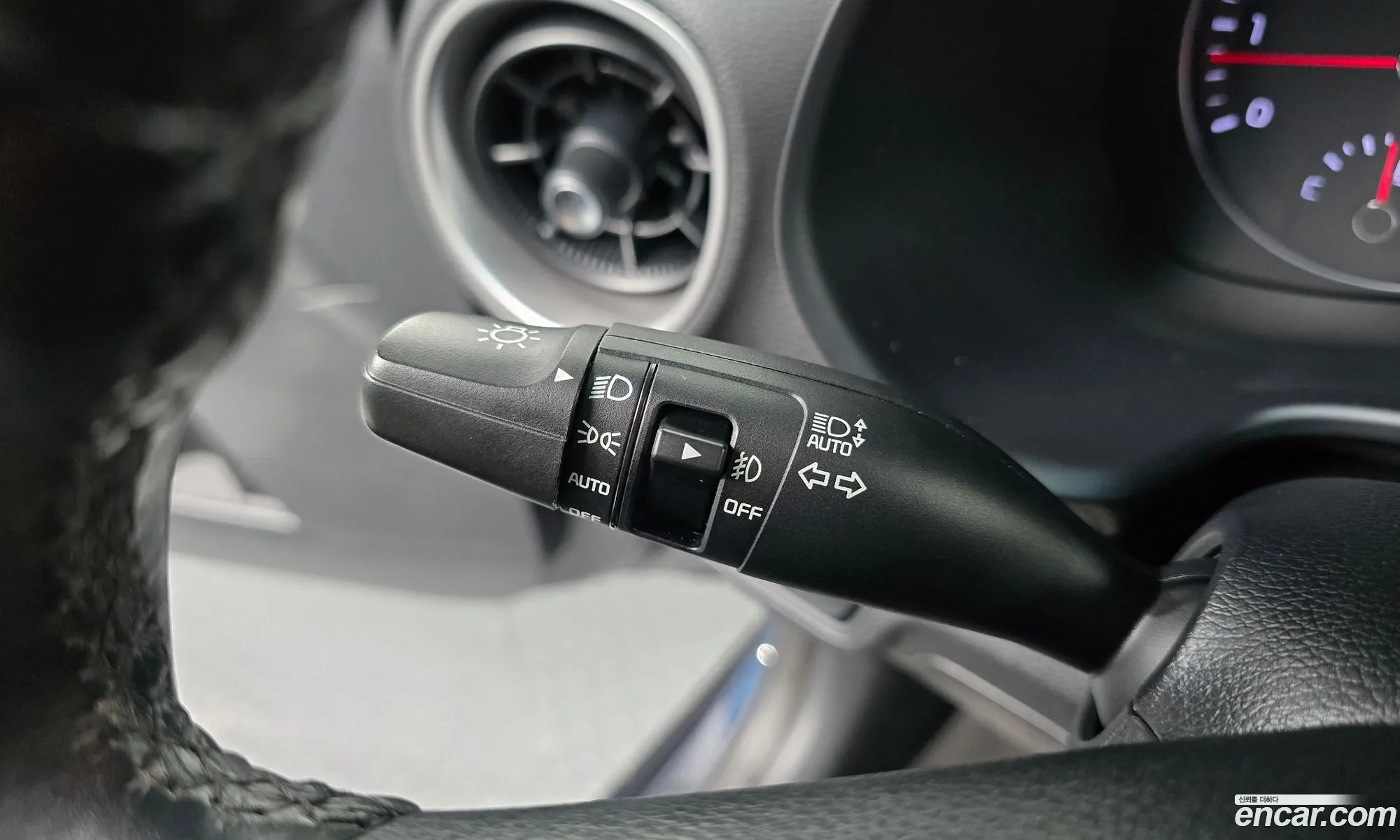 Kia K3 2019 — 32