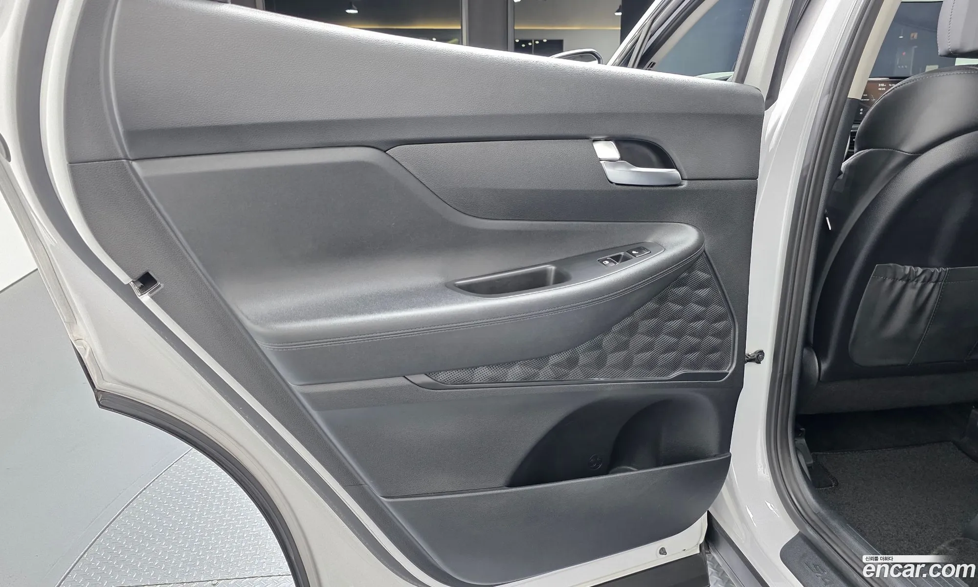 Hyundai Santa Fe 2022 KMHS281LGNU438217 — 4