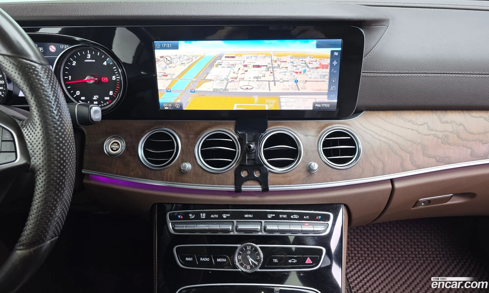 Mercedes-Benz E-Class W213 2016 WDDZF0EB9HA117166 — 9