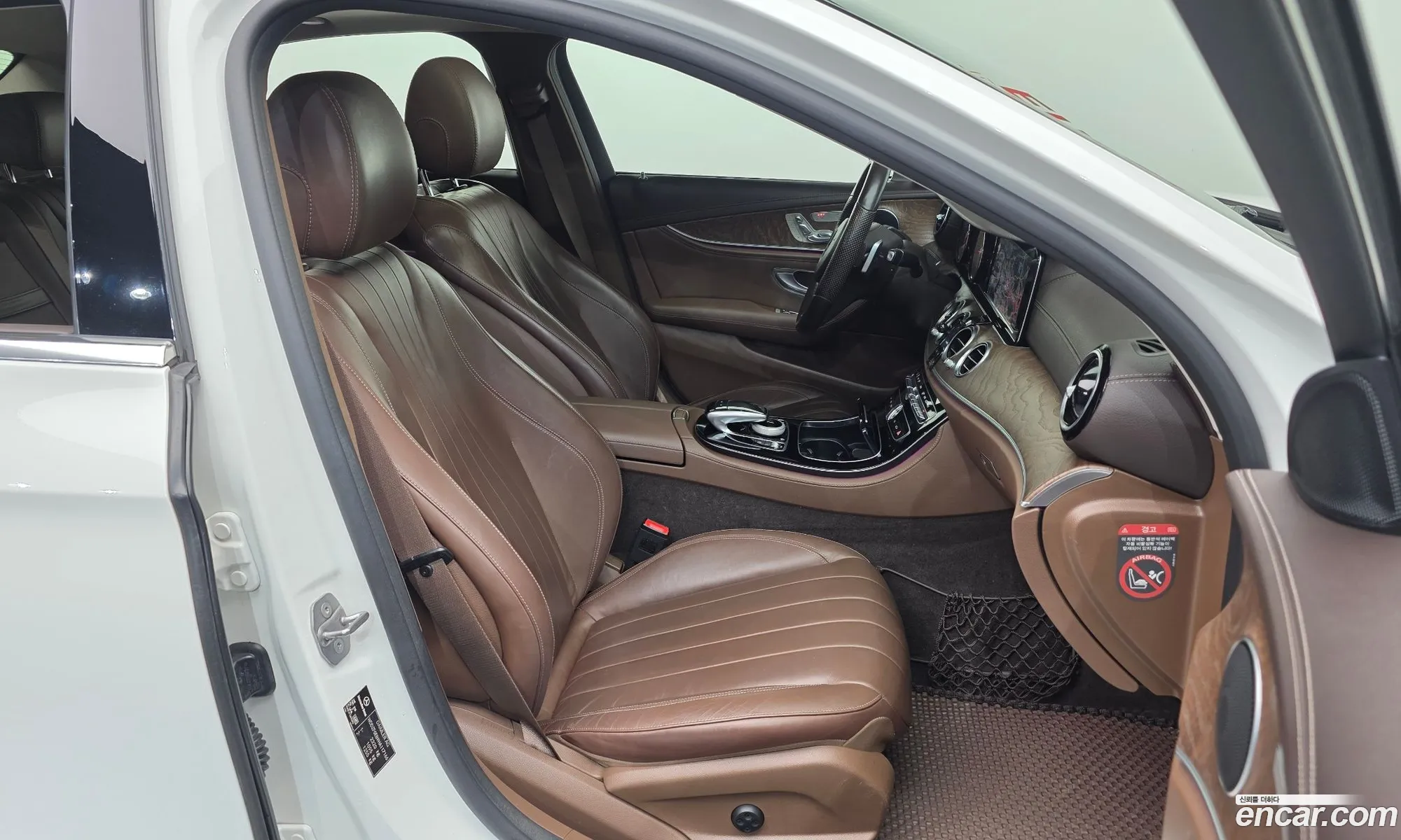 Mercedes-Benz E-Class W213 2016 WDDZF0EB9HA117166 — 11