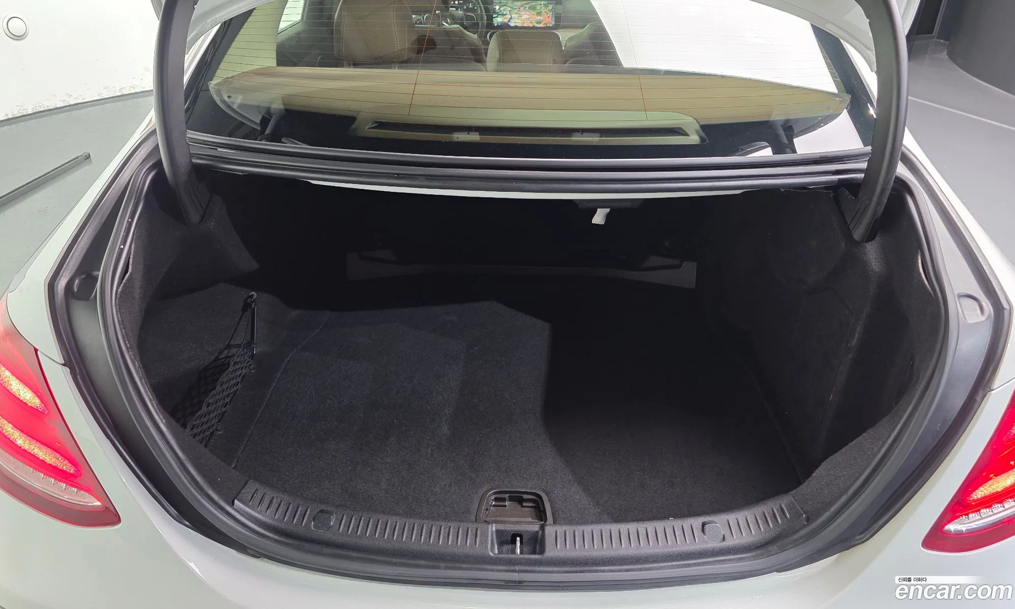 Mercedes-Benz E-Class W213 2016 WDDZF0EB9HA117166 — 19