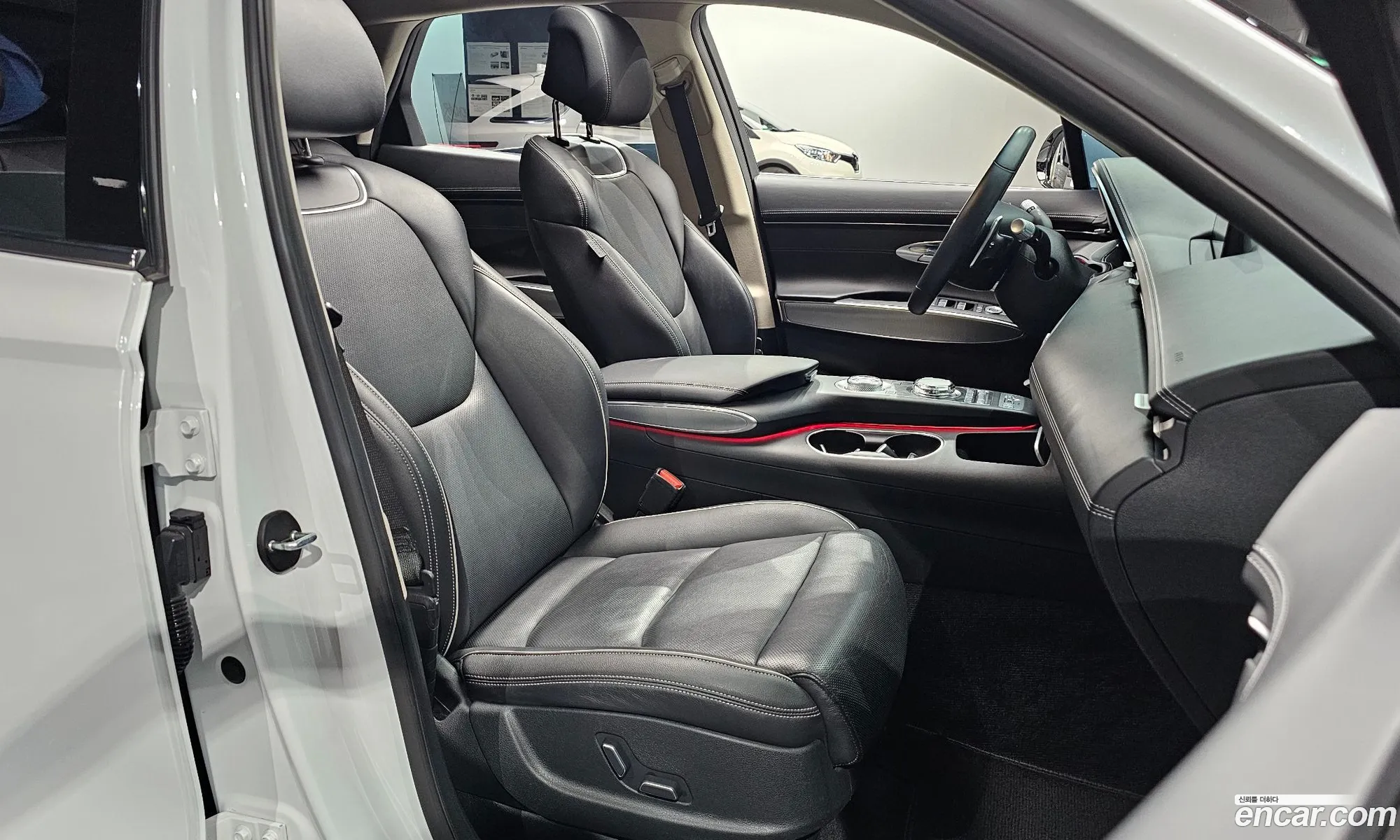 Genesis GV70 2021 — 29