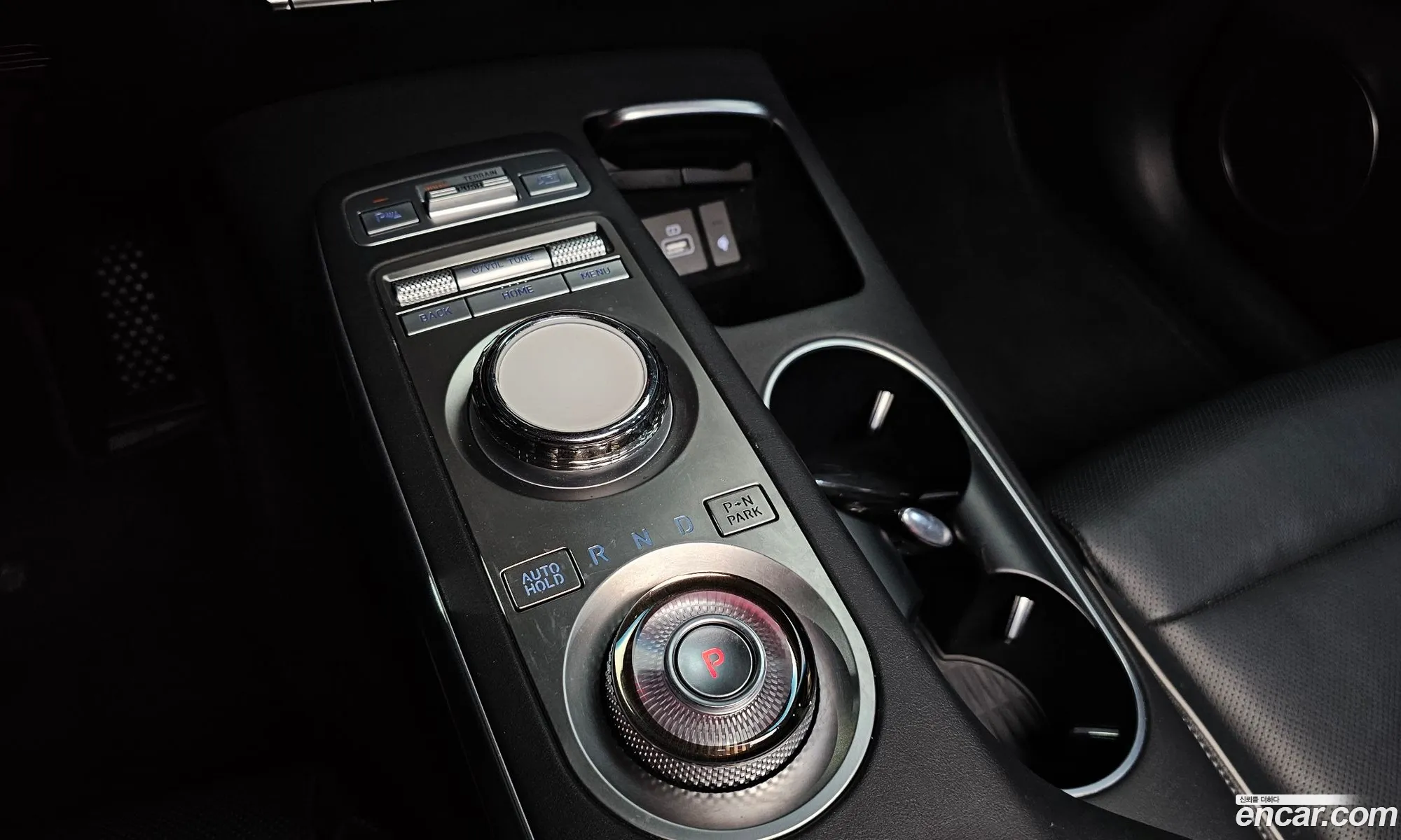 Genesis GV70 2021 — 14