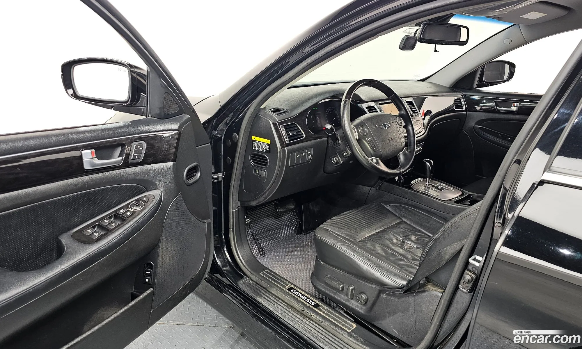 Hyundai Genesis 2011 KMHGB41BBCU154241 — 16
