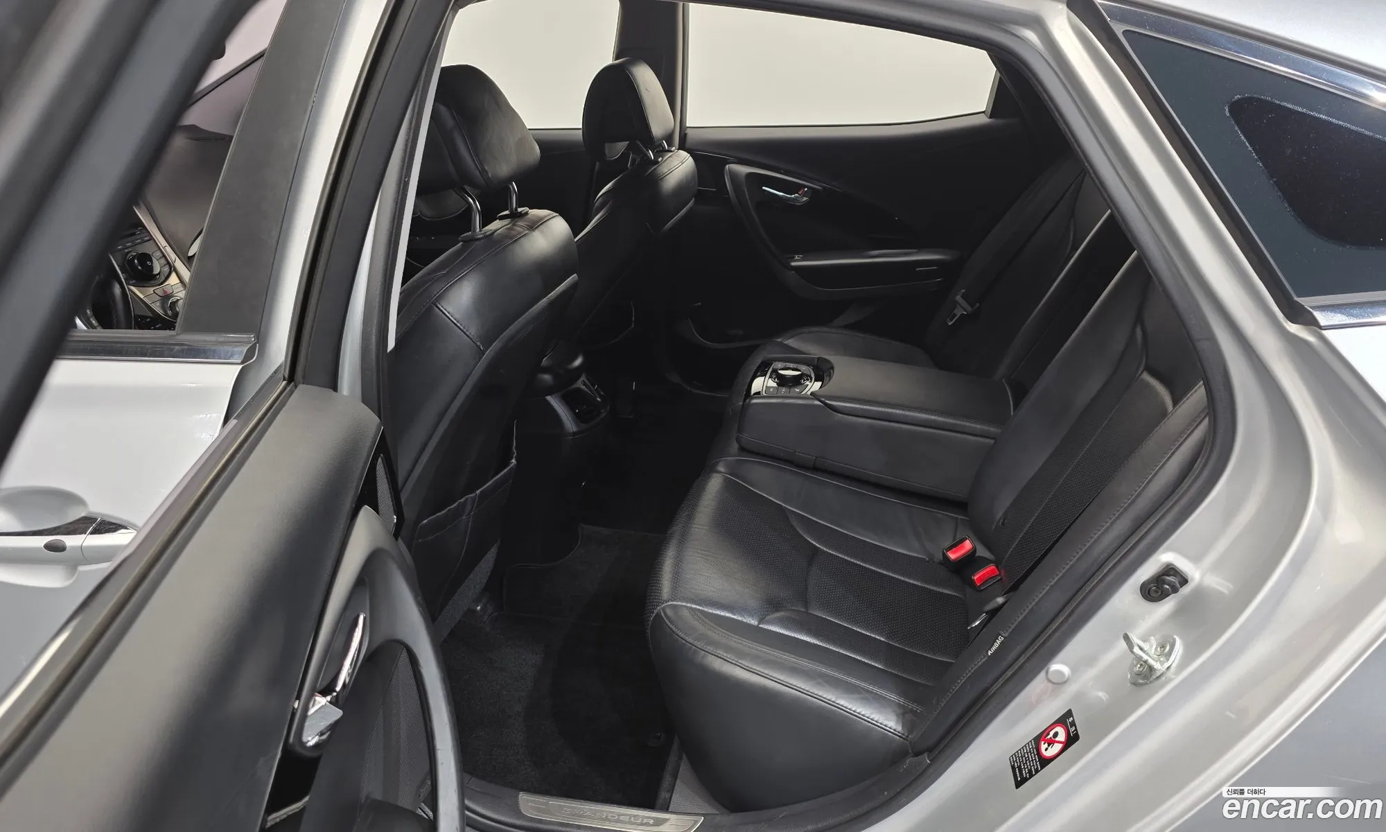 Hyundai Grandeur HG 2012 — 17