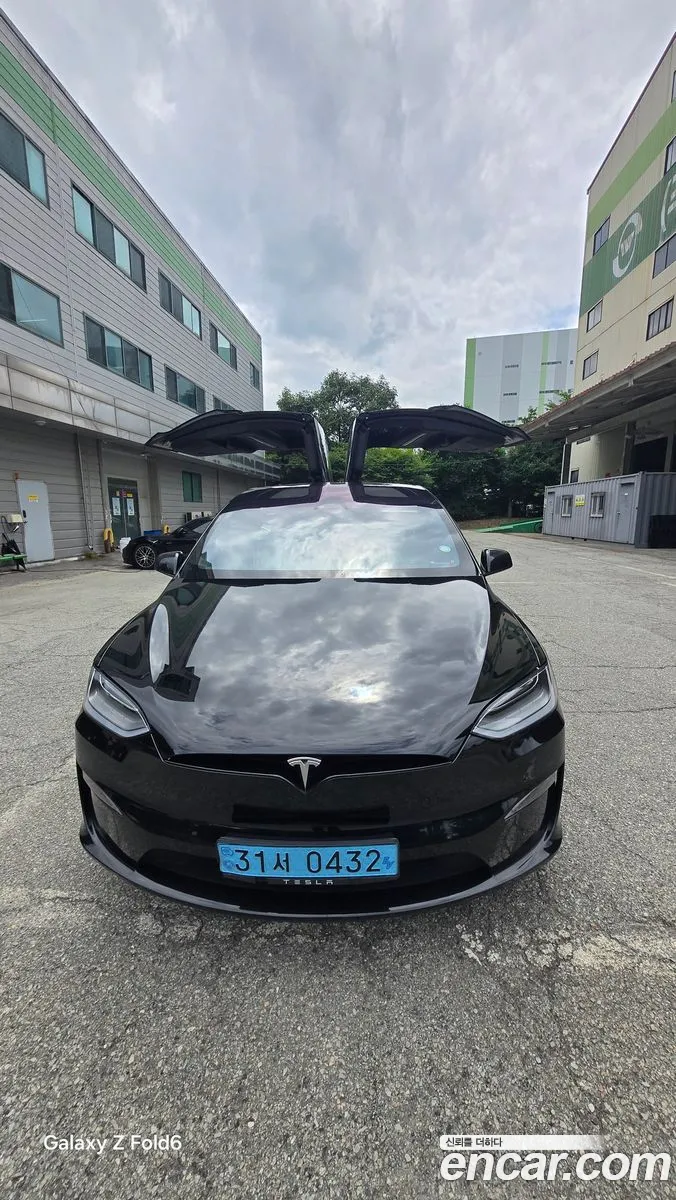Tesla Model X 2023 — 3