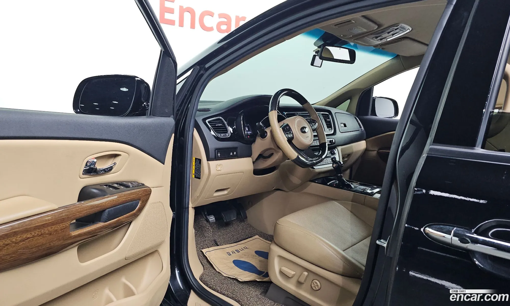 Kia Carnival 2016 KNAMC81ABGS225605 — 4