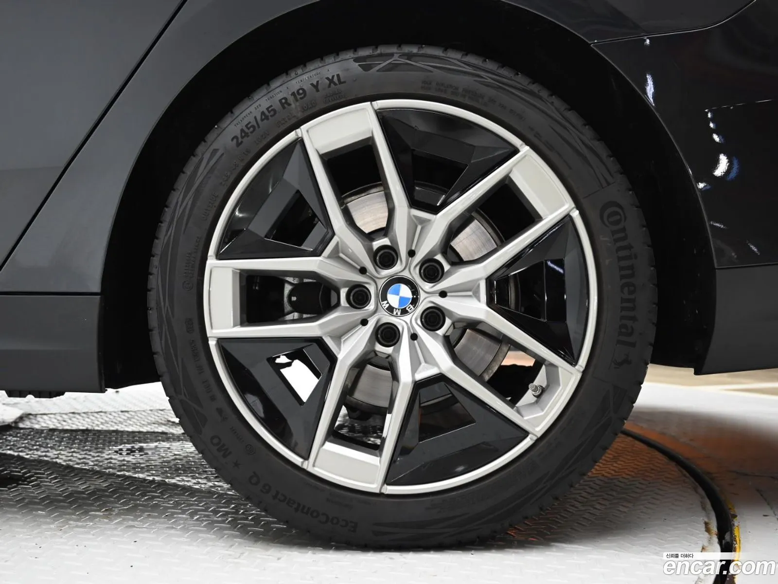 BMW 5 Series 2025 — 3