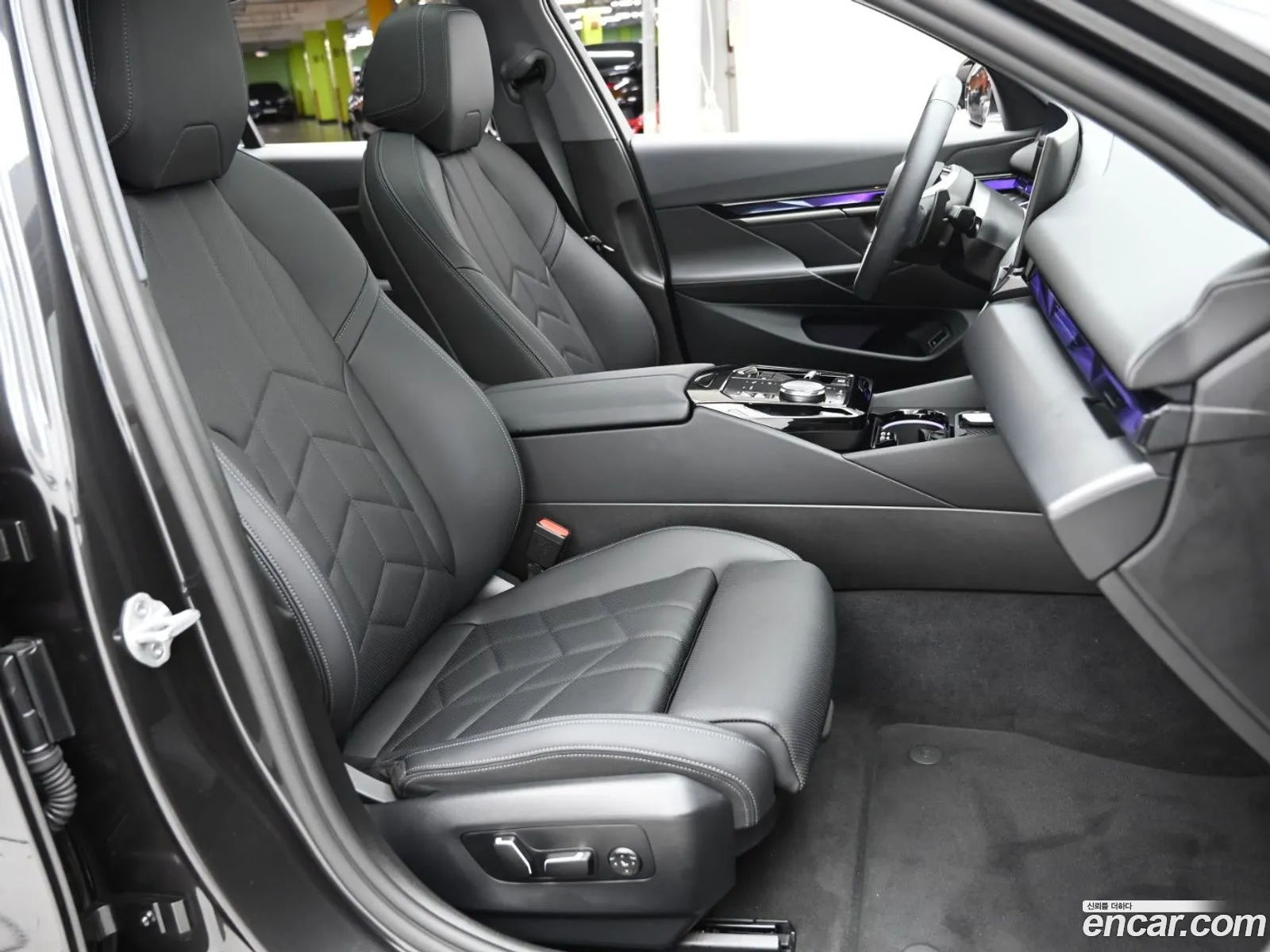 BMW 5 Series 2025 — 14