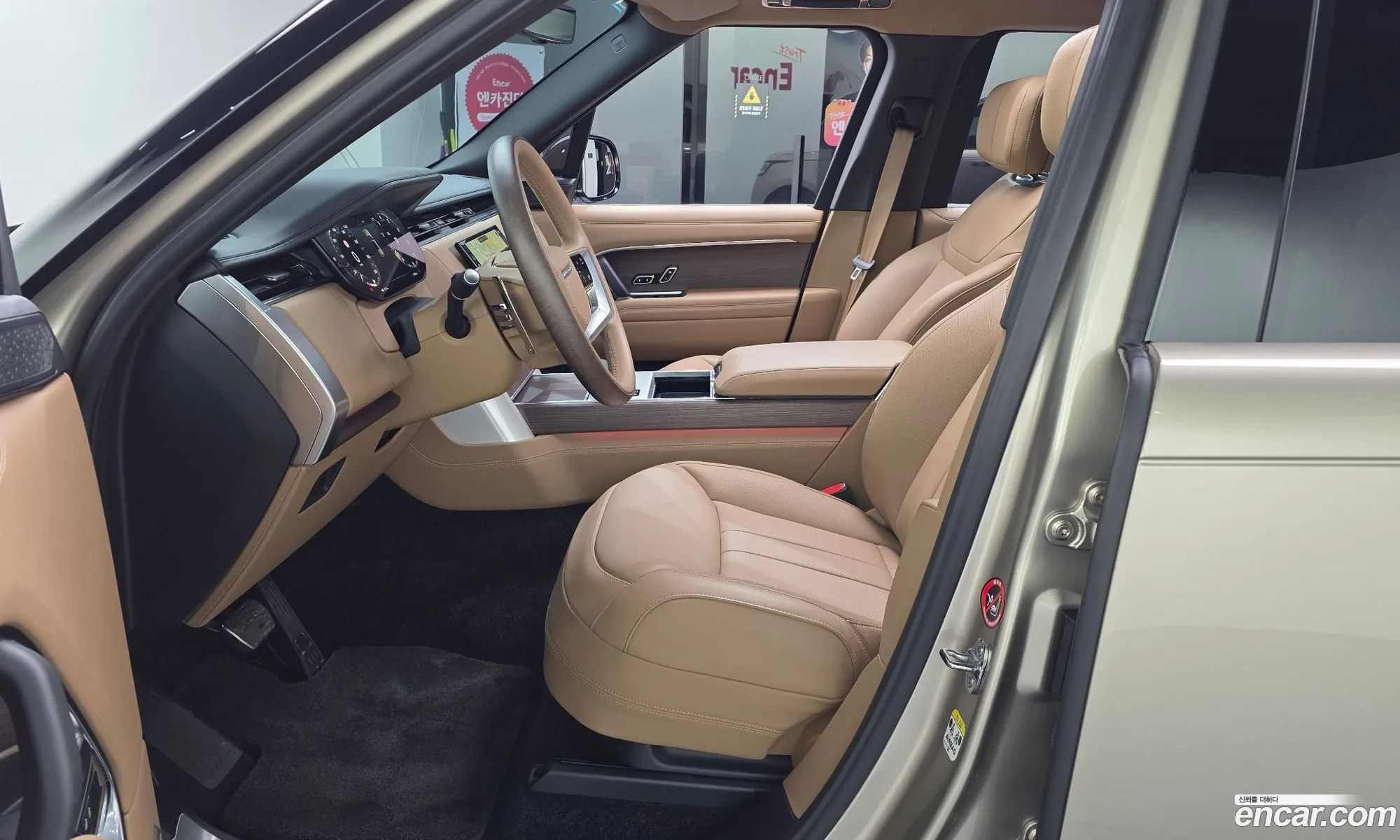 Land Rover Range Rover 2026 SALKABB9 — 4