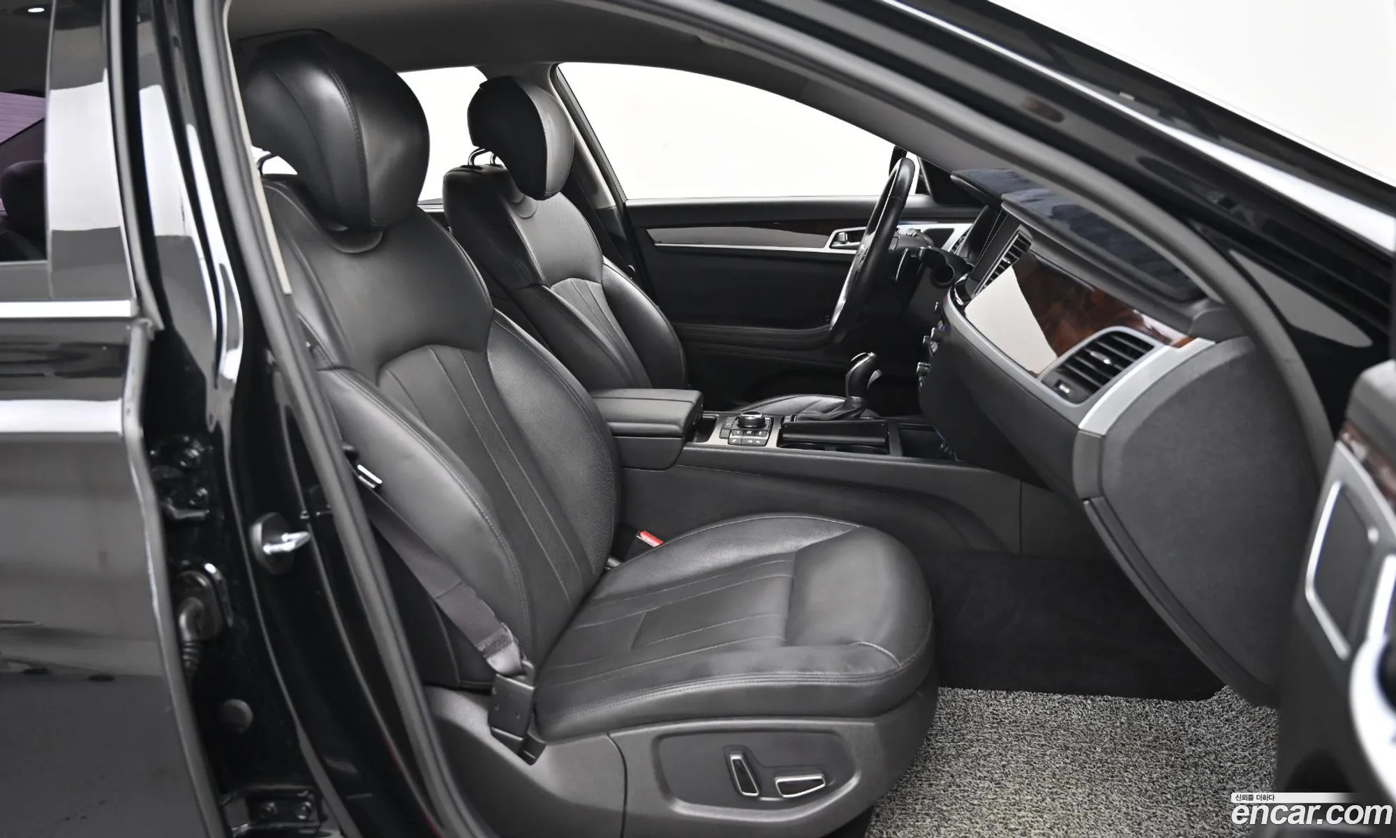 Hyundai Genesis DH 2016 — 5