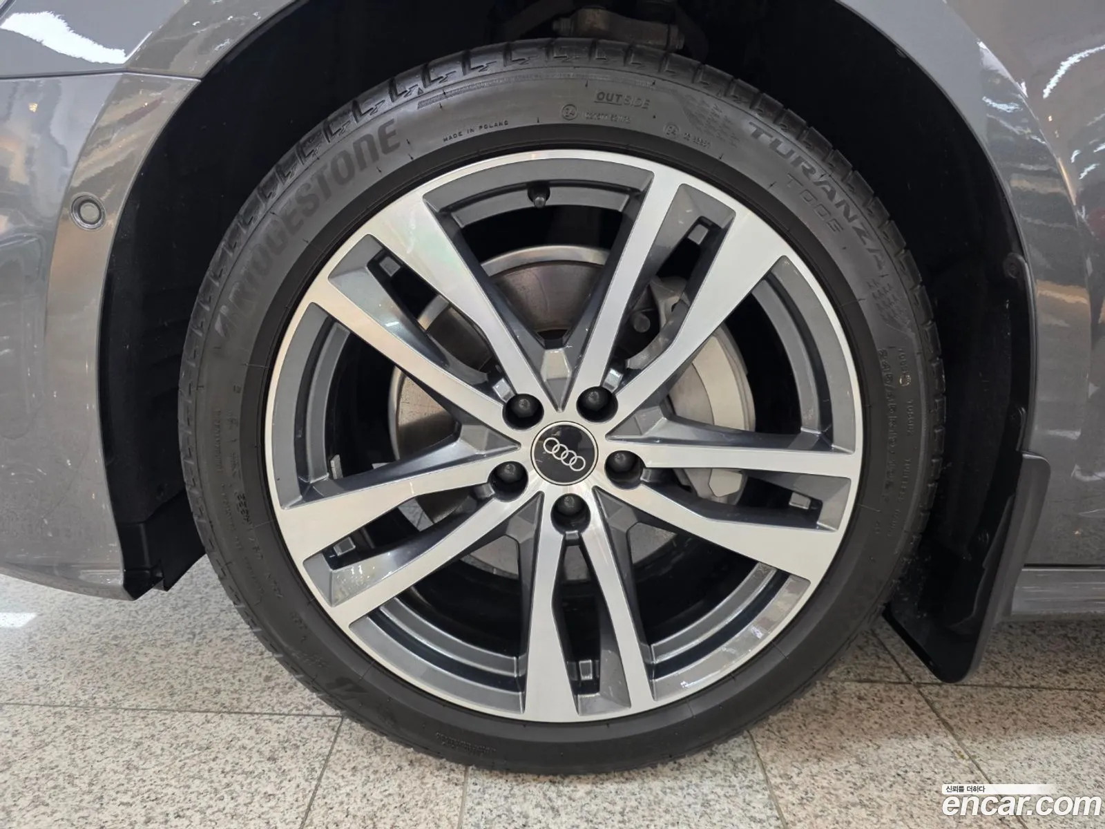 Audi A6 2023 — 6