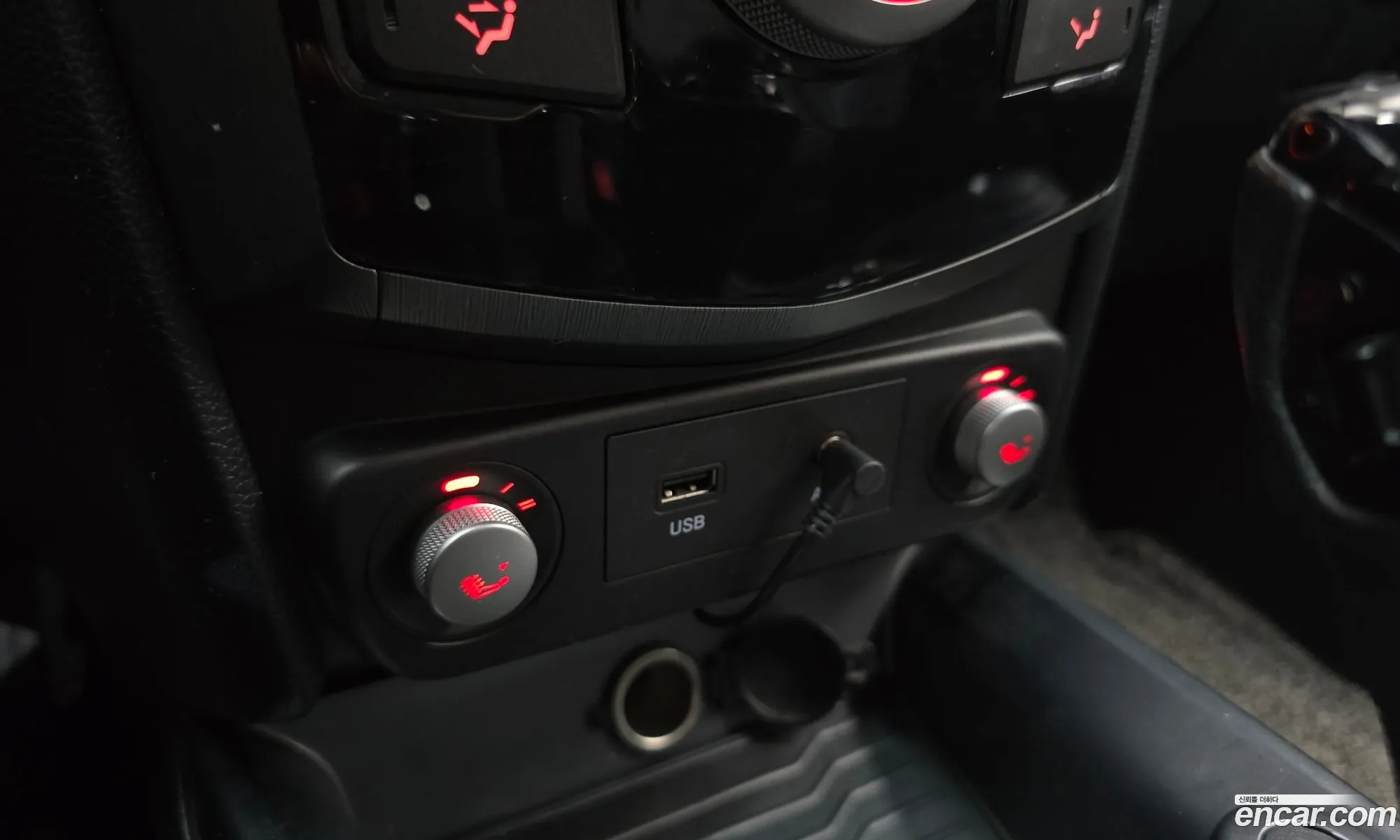 KG Mobility (SsangYong) Tivoli Armour 2018 — 18