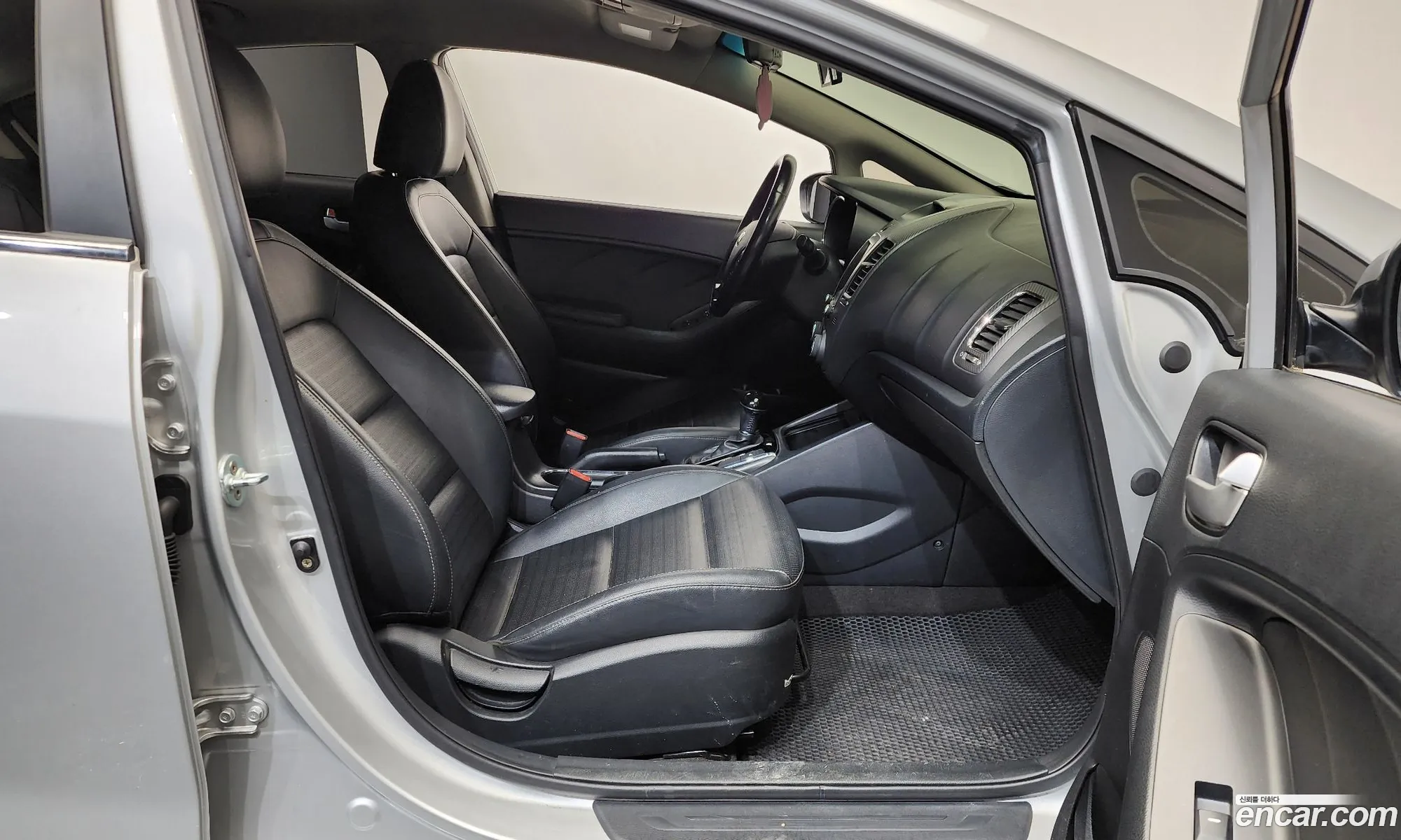 Kia K3 2016 KNAFK412BGA944637 — 11