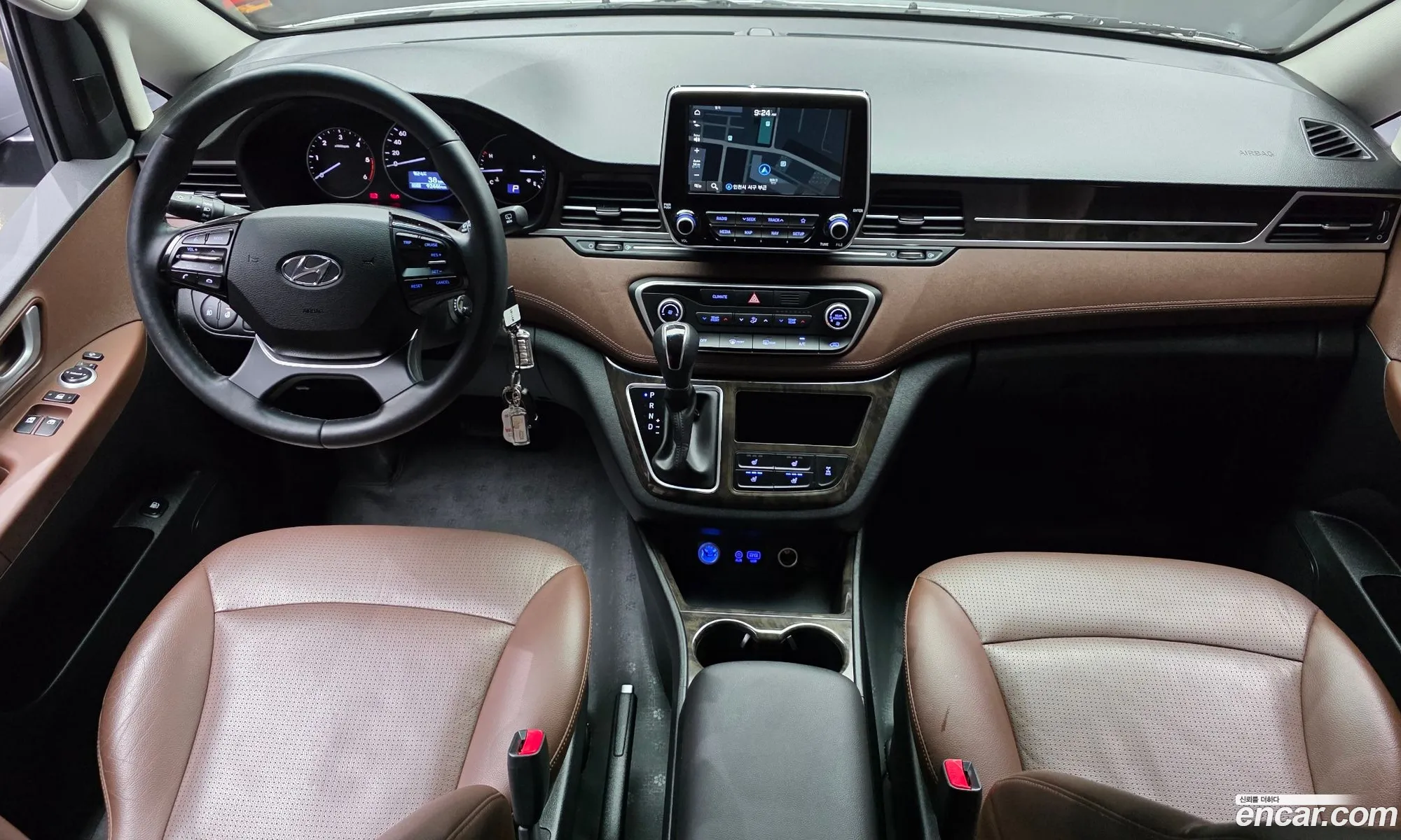 Hyundai Grand Starex 2020 — 16