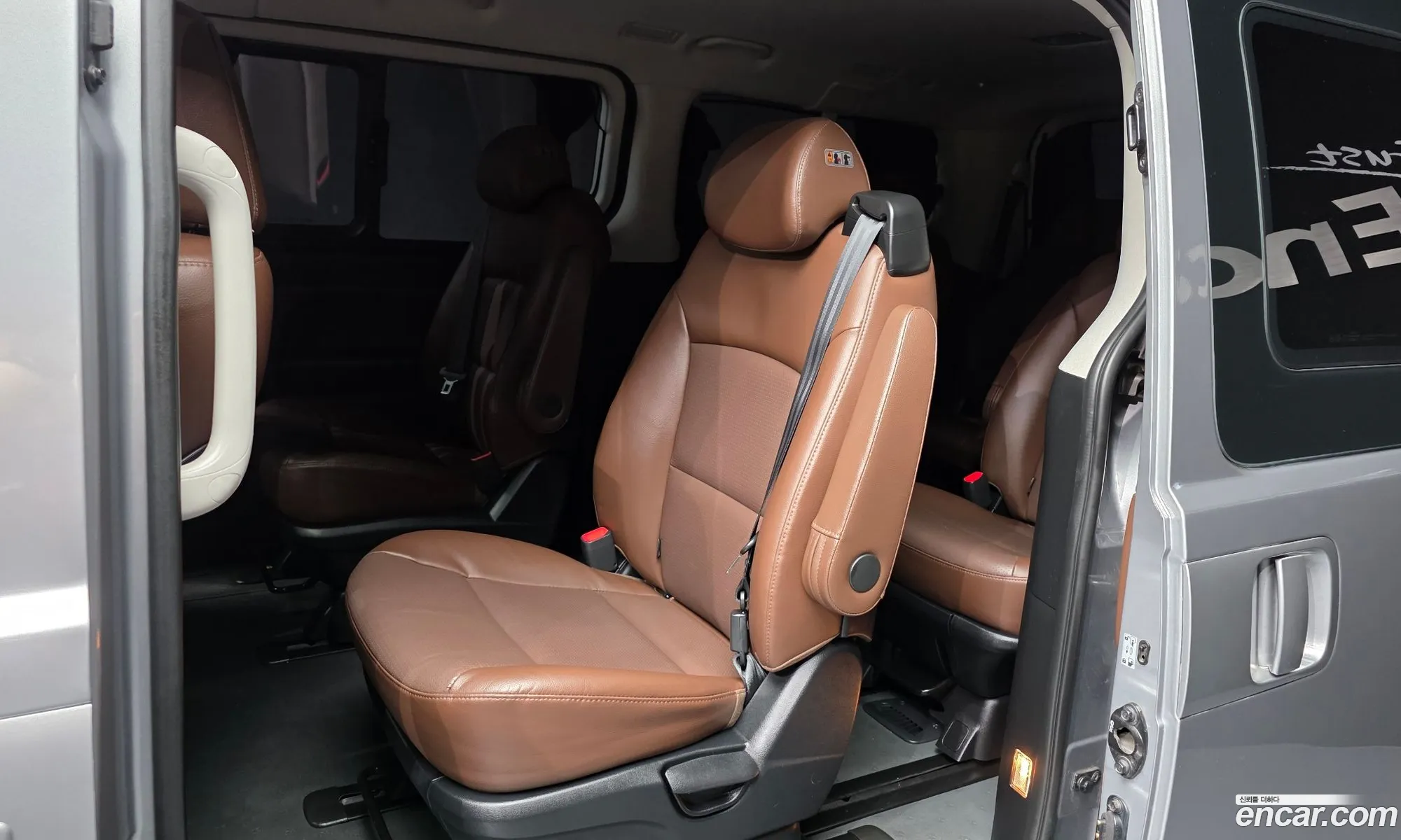 Hyundai Grand Starex 2020 — 11