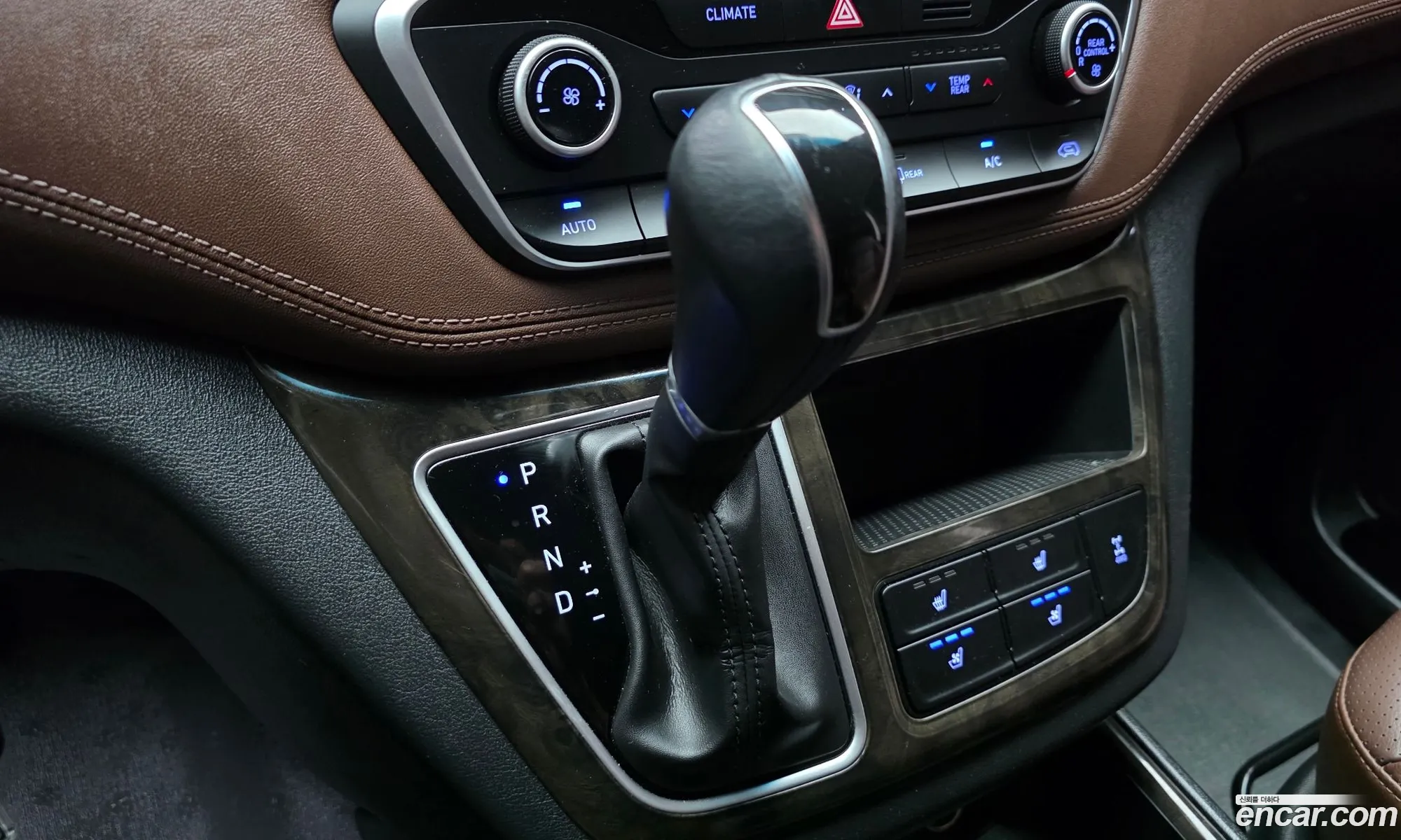 Hyundai Grand Starex 2020 — 30
