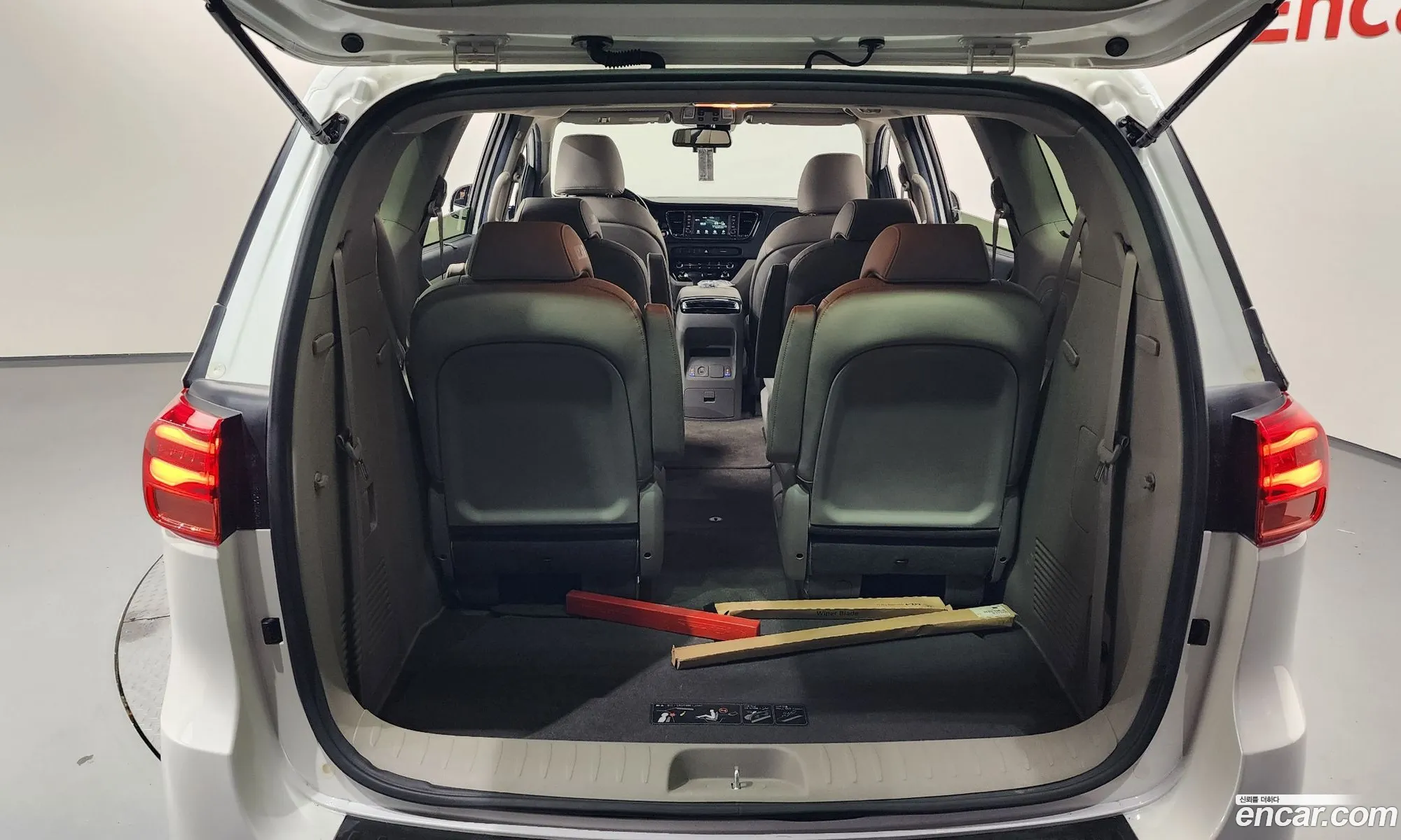 Kia Carnival 2019 KNAMC81ABLS634371 — 30