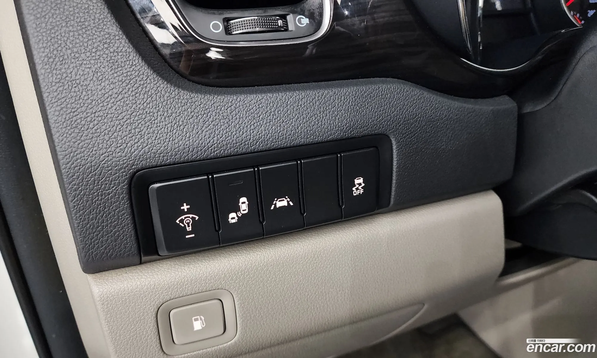 Kia Carnival 2019 KNAMC81ABLS634371 — 15