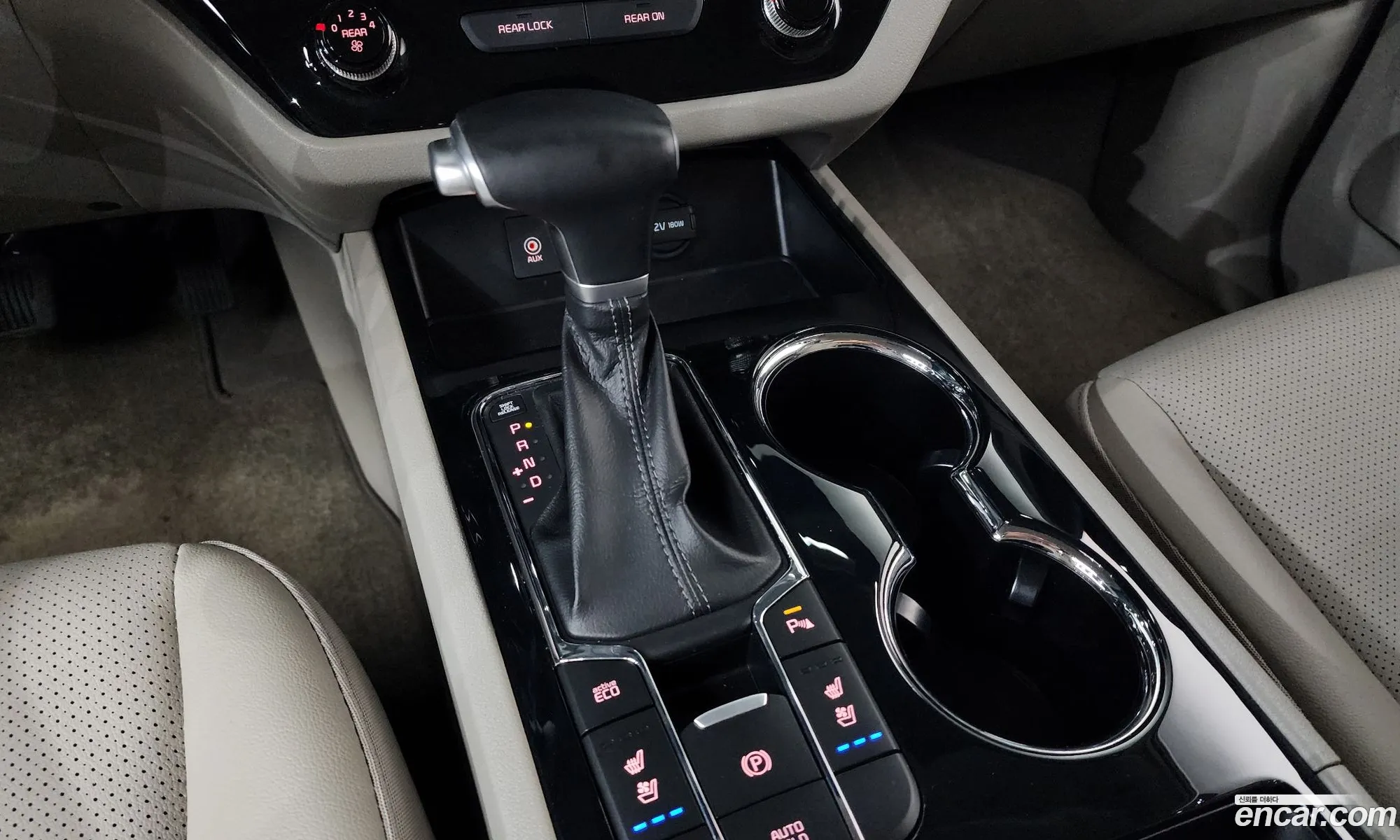 Kia Carnival 2019 KNAMC81ABLS634371 — 14