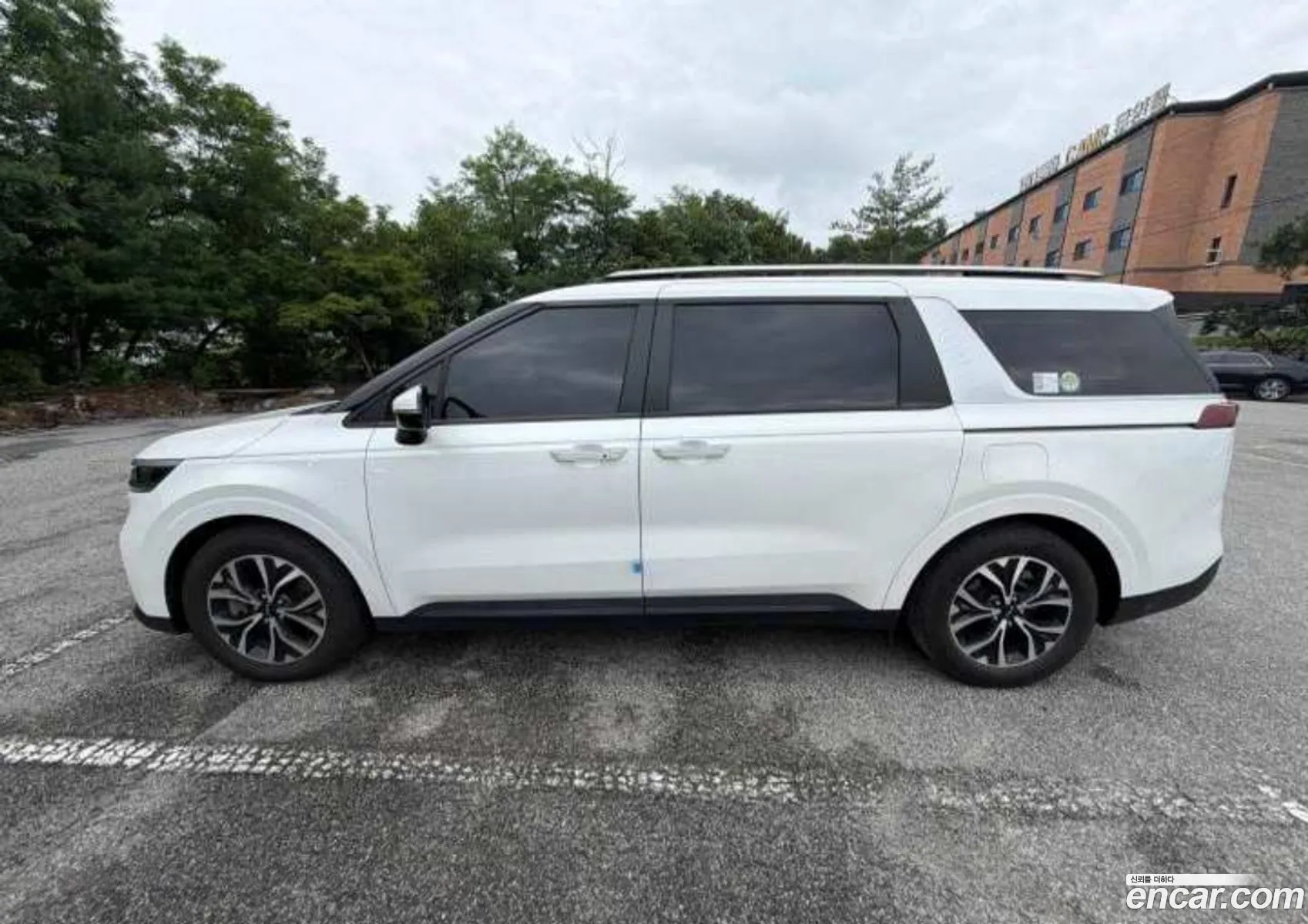 Kia Carnival 2023 — 4
