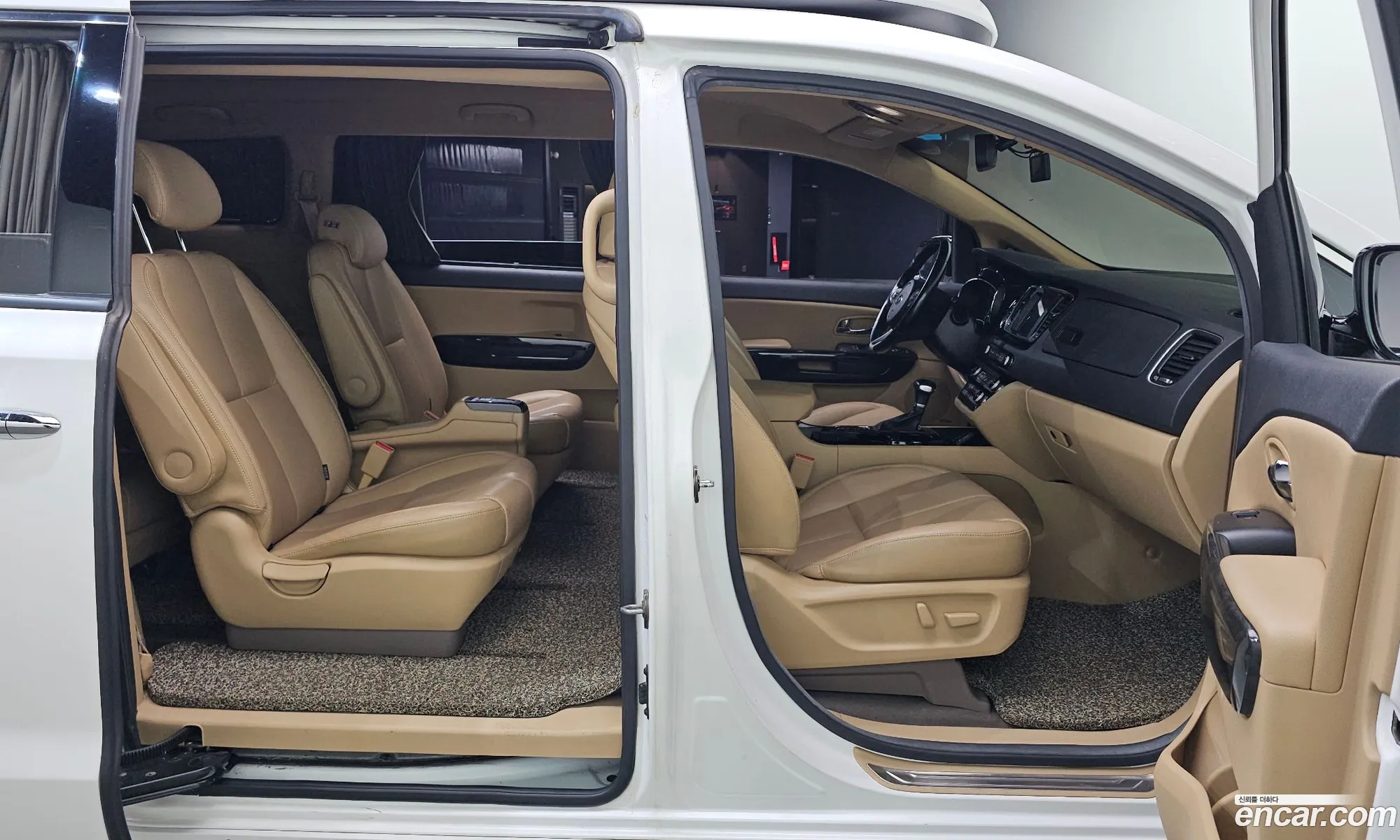Kia Carnival 2018 — 10