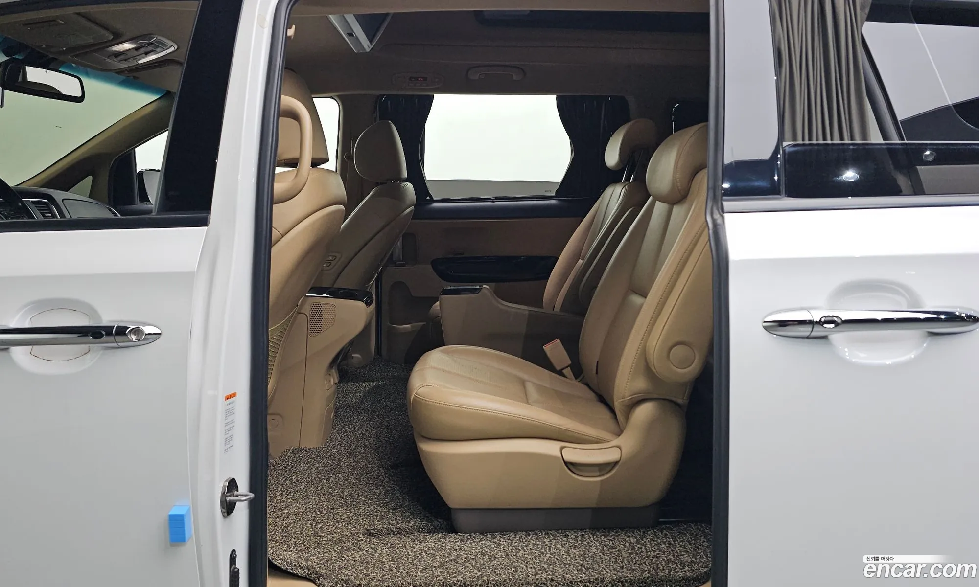 Kia Carnival 2018 — 18