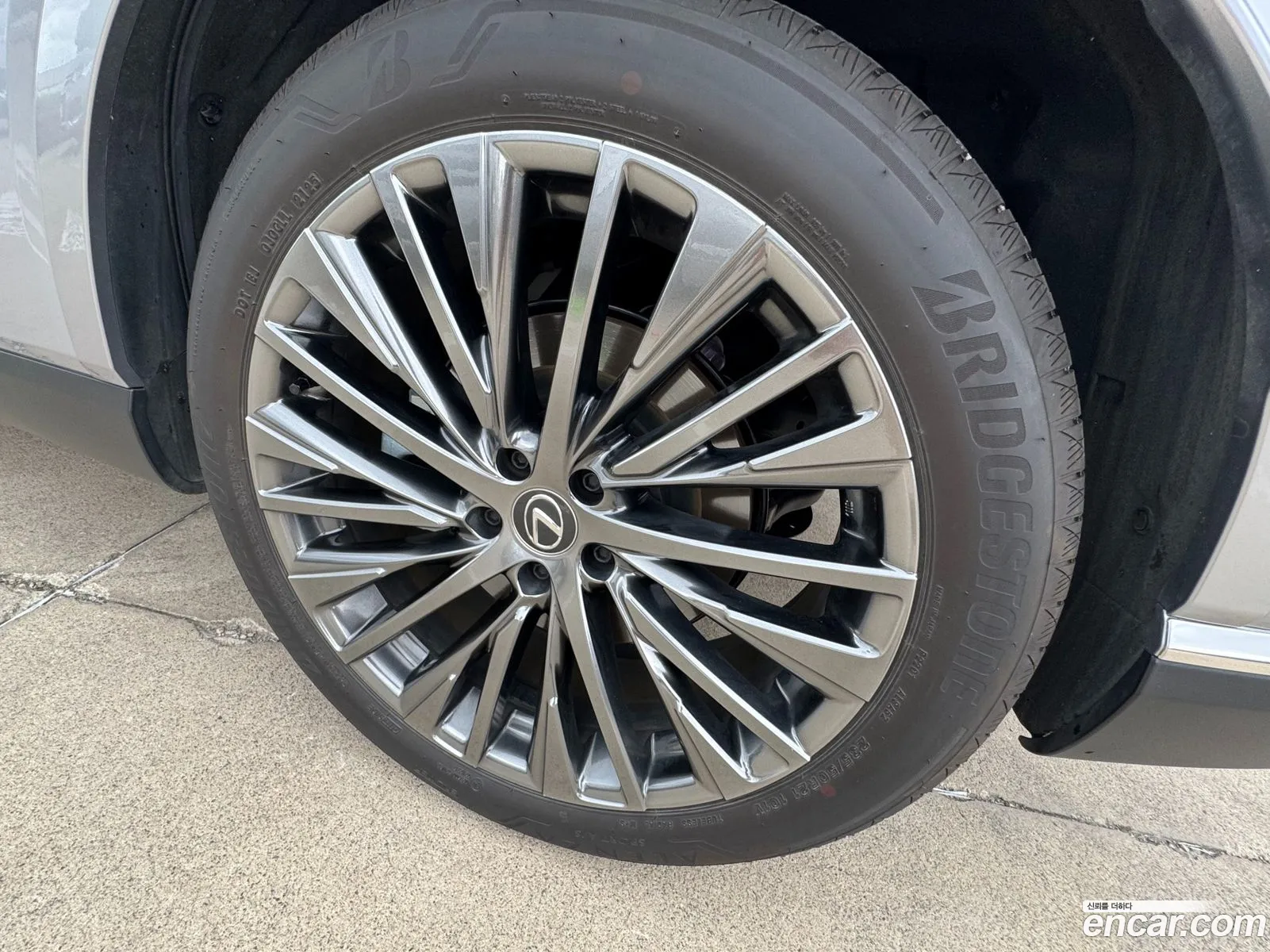 Lexus RX350h 2025 — 10