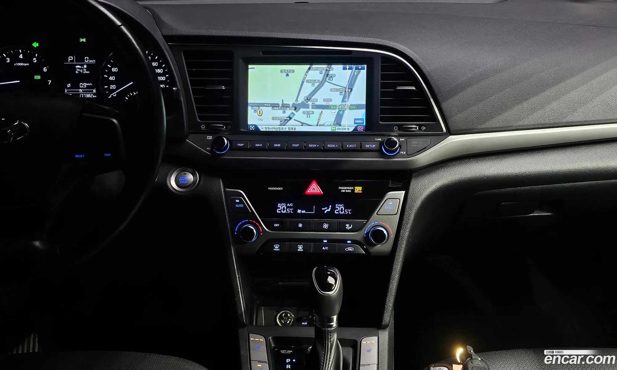 Hyundai Elantra AD 2016 — 7