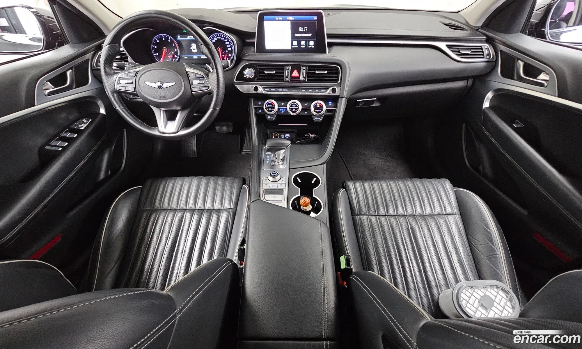 Genesis G70 2019 — 30