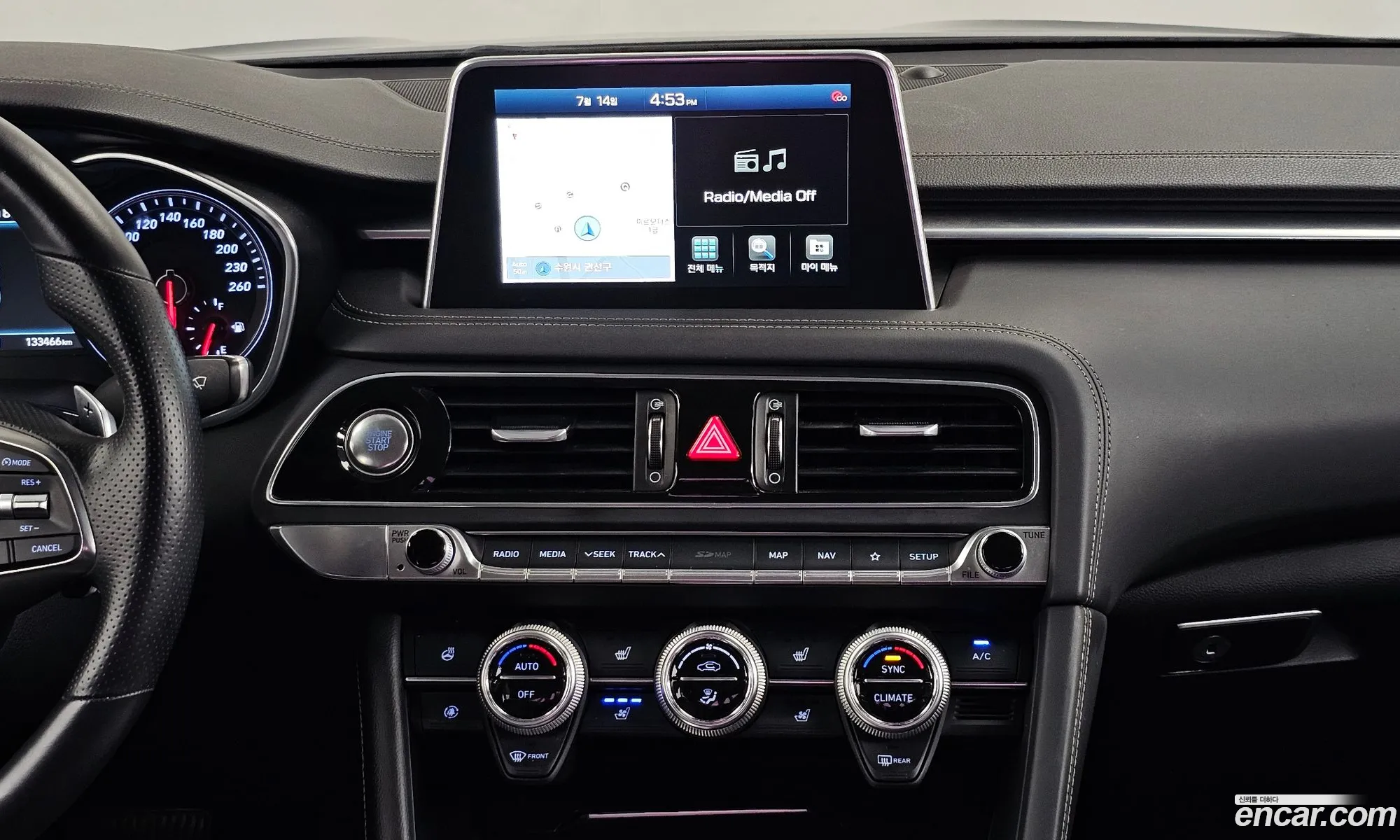 Genesis G70 2019 — 24