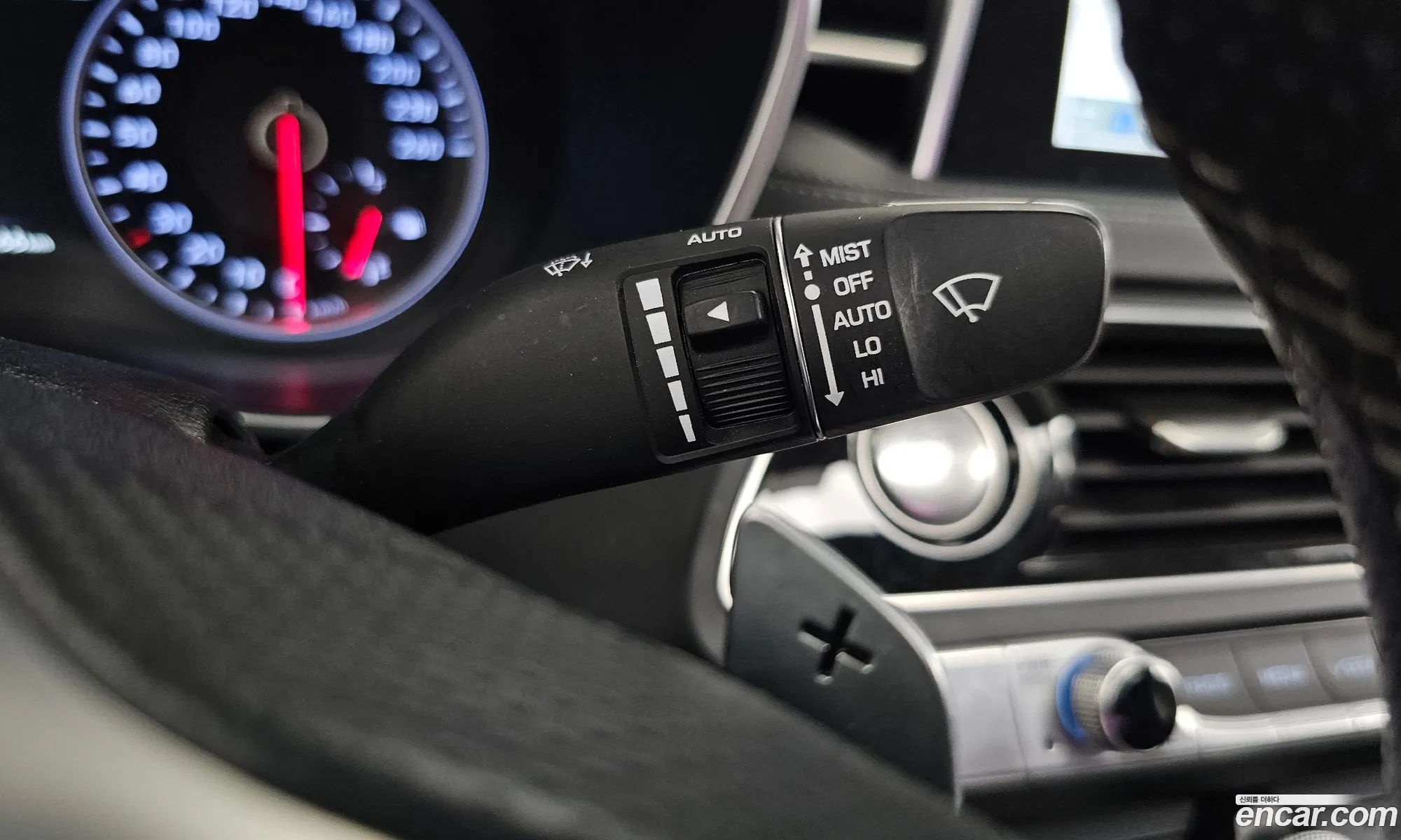 Genesis G70 2019 — 21
