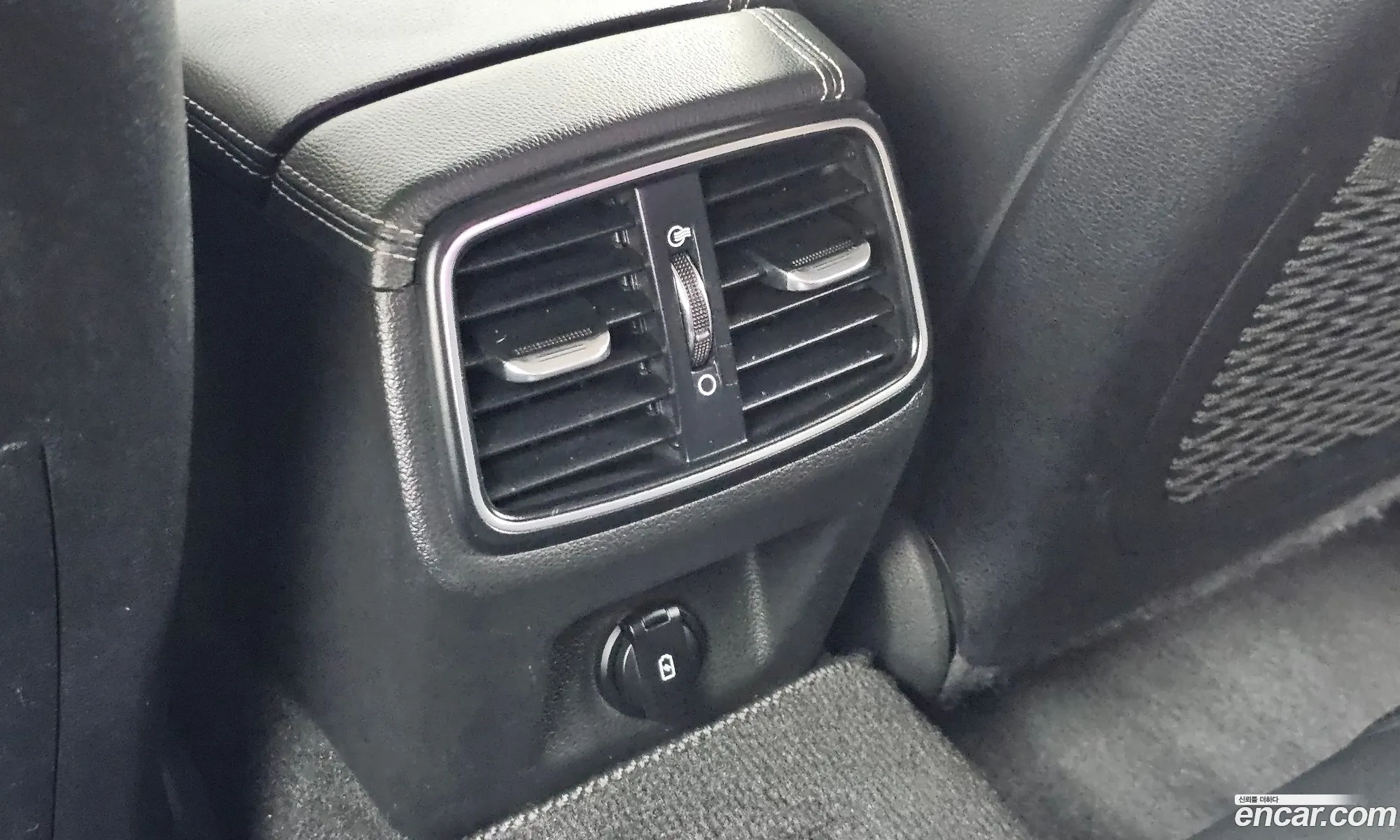 Genesis G70 2019 — 36