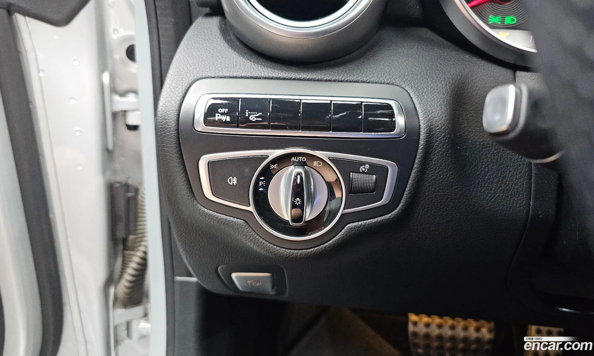 Mercedes-Benz C-Class W205 2016 — 15