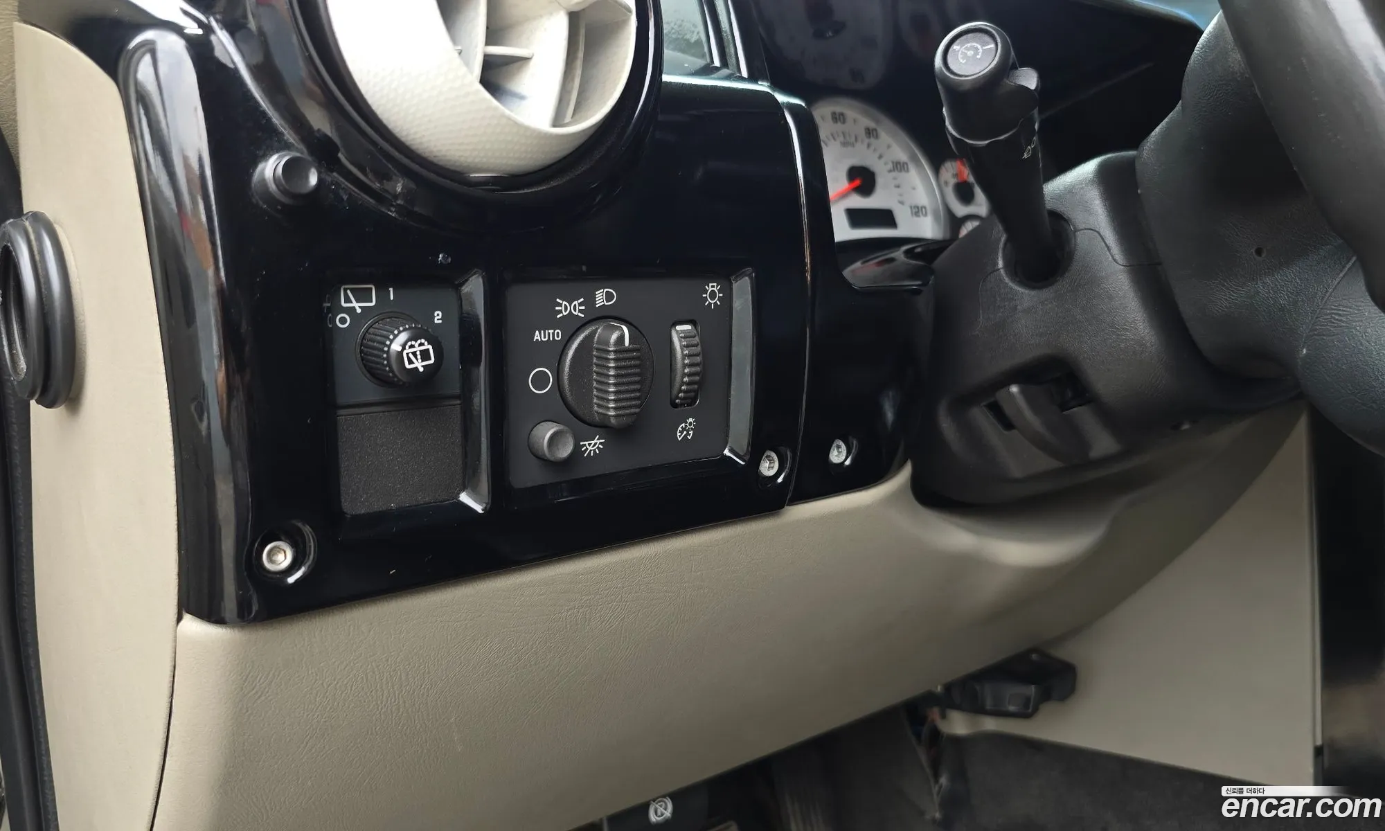 Hummer H2 2004 5GRGN23UX4H105743 — 14