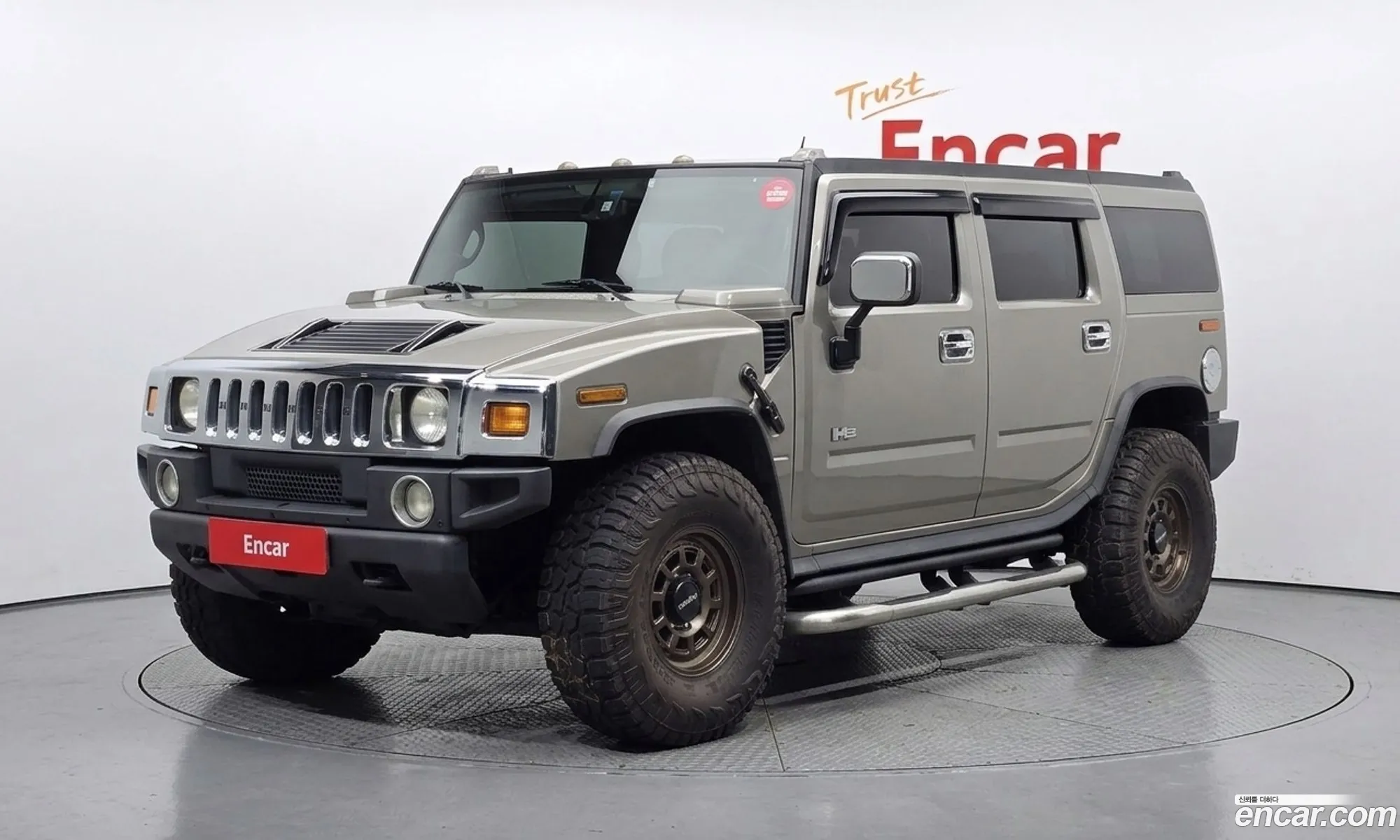 Hummer H2 2004 5GRGN23UX4H105743 — 12